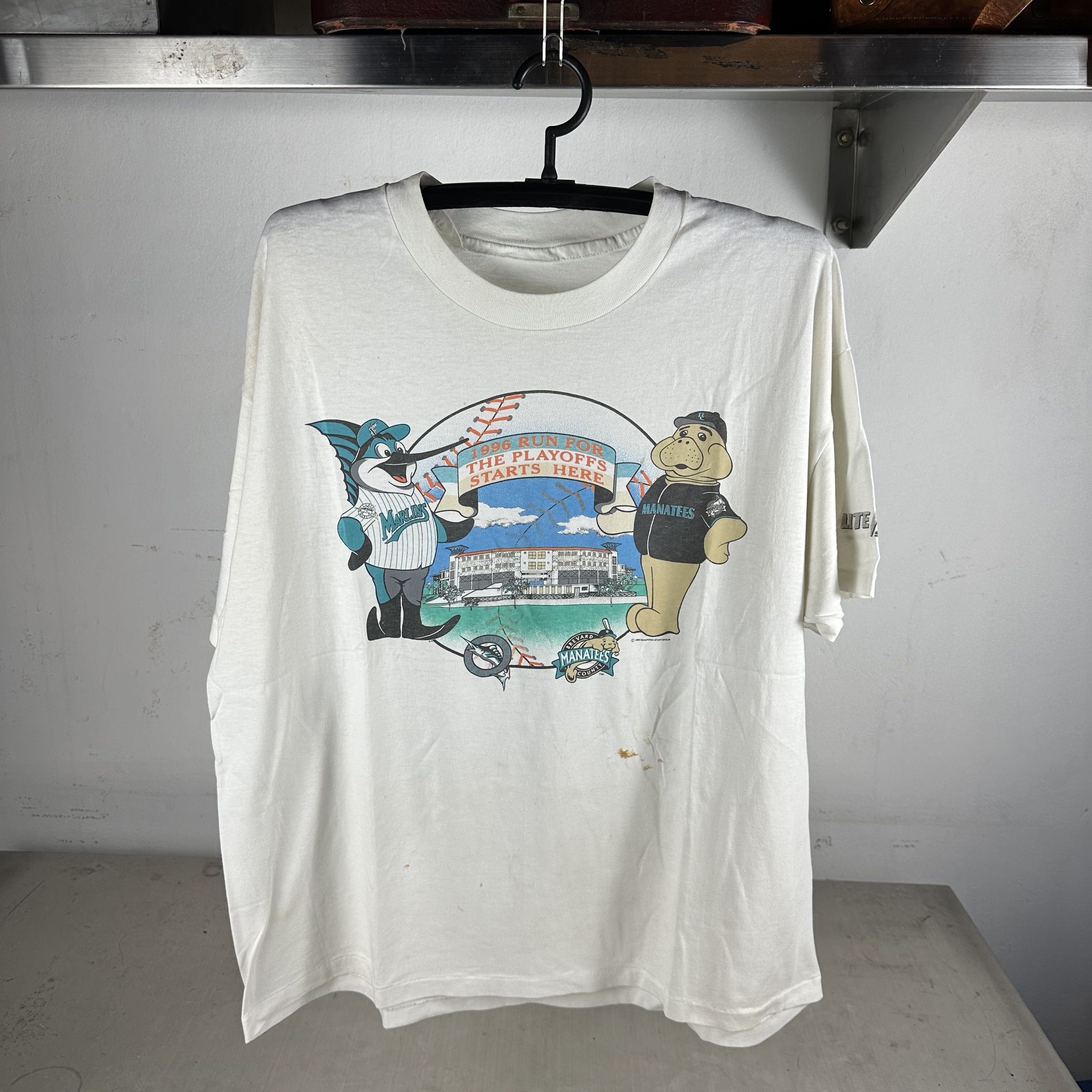 Vintage Vintage 1996 Florida Marlins Manatees Baseball MLB T-shirt Size US XL / EU 56 / 4 - 1 Thumbnail