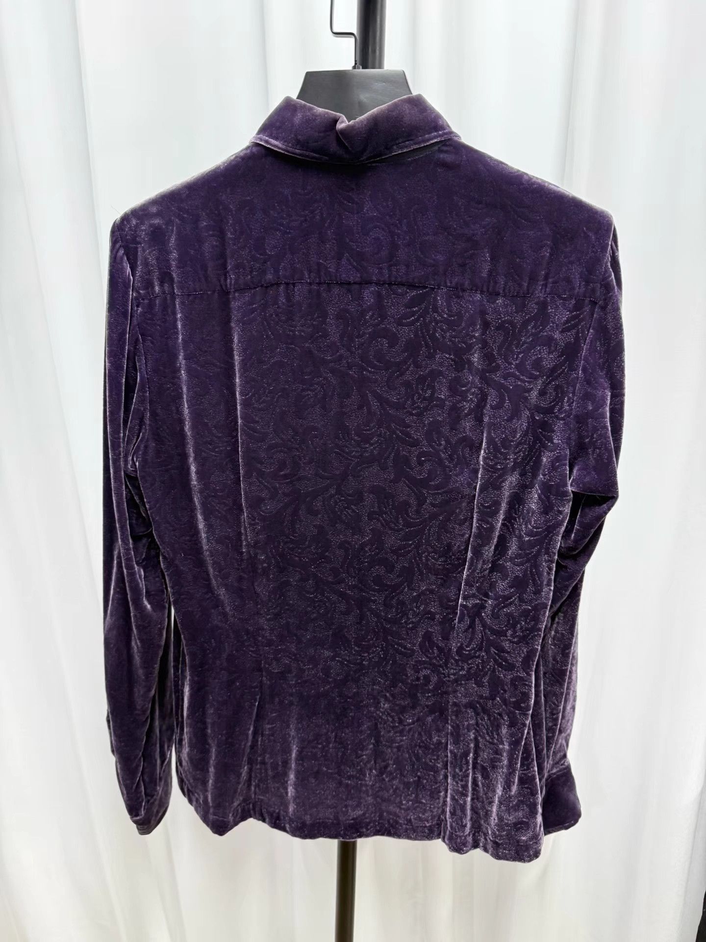 Dries Van Noten Dries van noten Velvet Damask Gemstone Button Shirt K20 Size US S / EU 44-46 / 1 - 6 Thumbnail