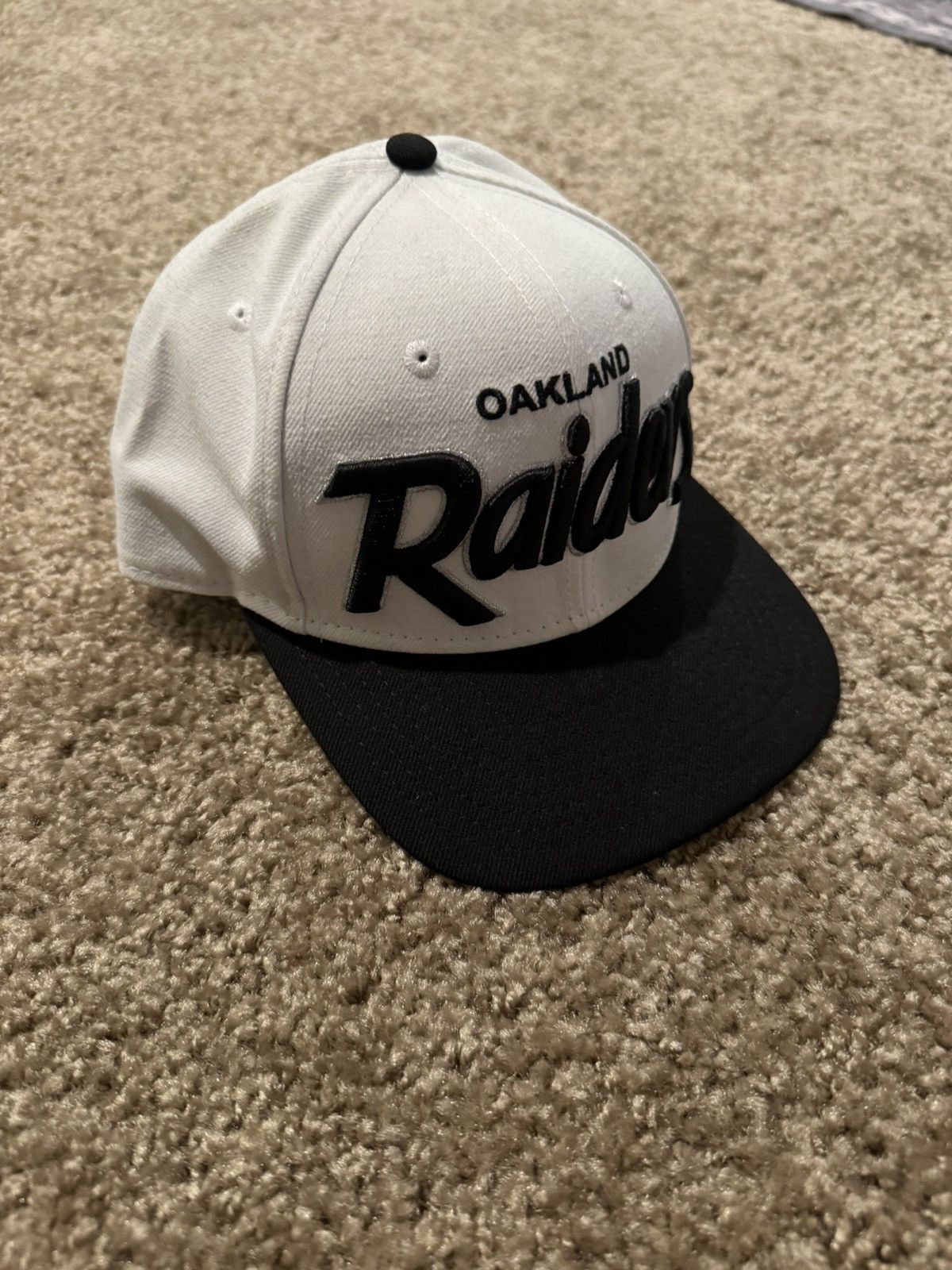 NFL × Vintage OAKLAND RAIDERS SNAPBACK Size ONE SIZE - 2 Thumbnail