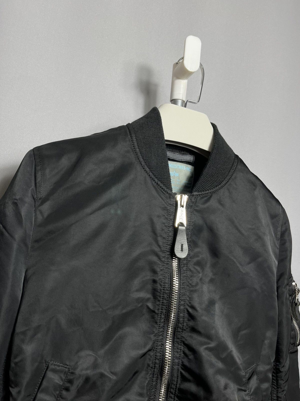 Alpha Industries alpha industries bomber jacket ma-1 flight pilot black nylon Size L / US 10 / IT 46 - 2 Thumbnail