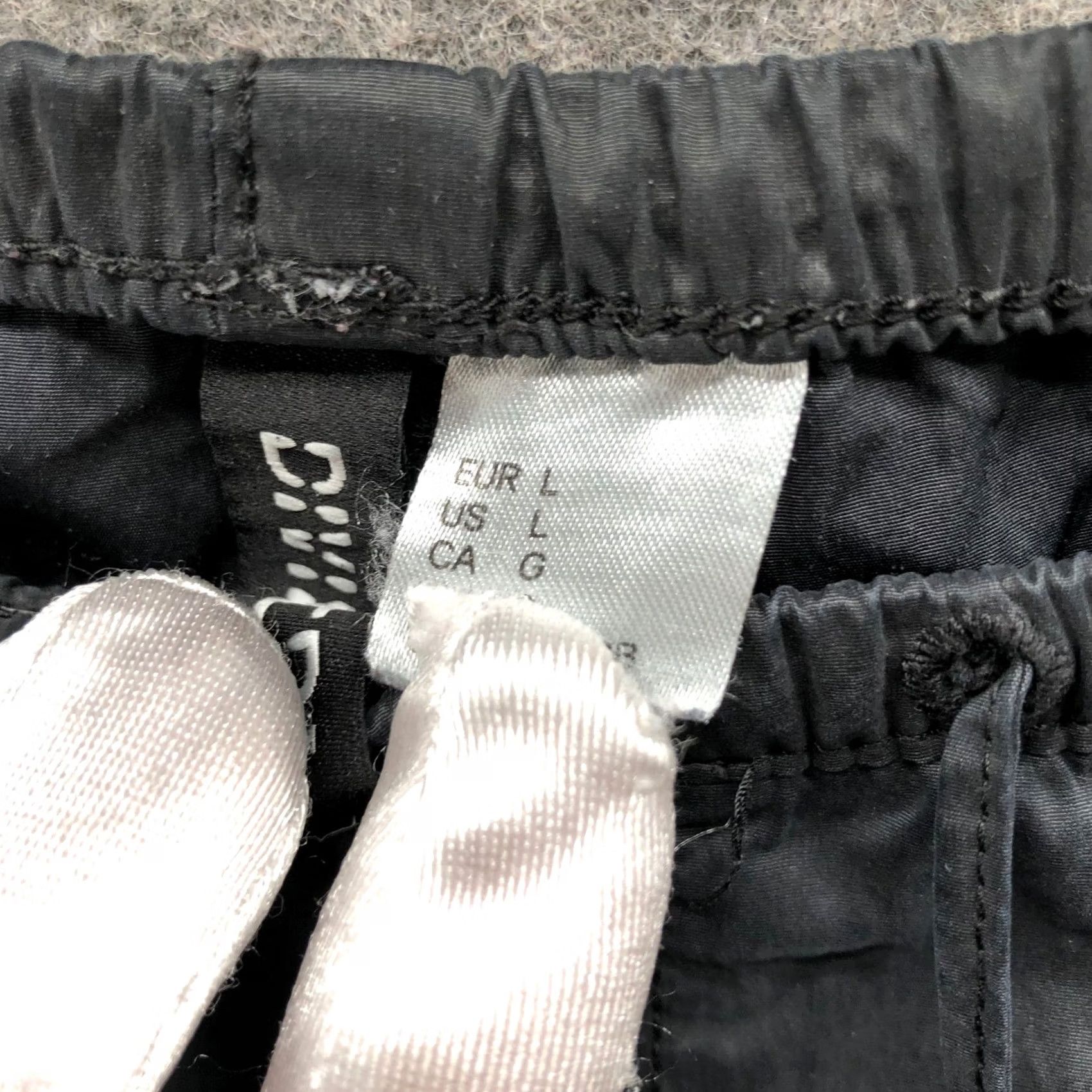 H&M H&M Divided Parachute Cargo Jogger Pants Mens L Black Pull On Nylon Blend Size US 33 - 5 Thumbnail