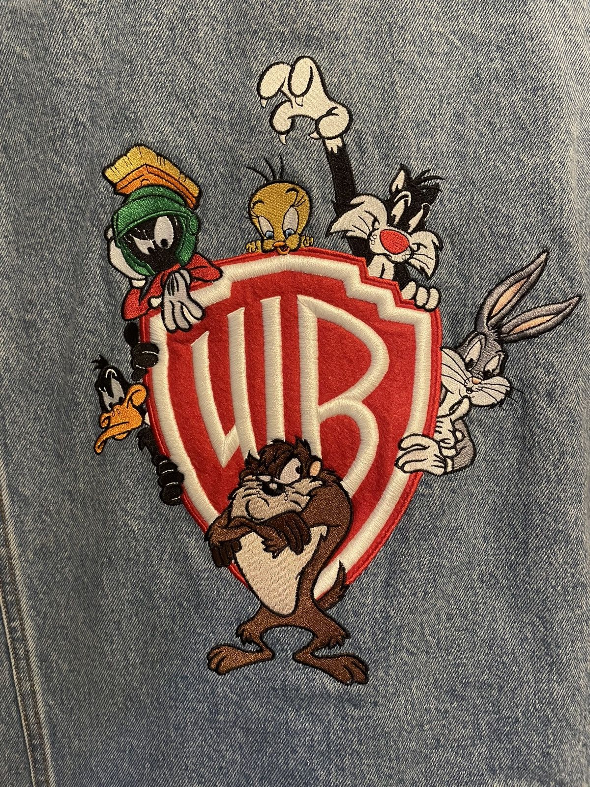 Vintage × Warner Bros Vintage 1998 Warner Bros Studio Denim Jacket Size US L / EU 52-54 / 3 - 3 Thumbnail