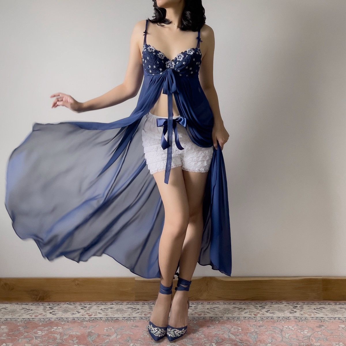 Victoria's Secret Victoria’s Secret 1990s Navy Chiffon Nightgown (S–M) Size M / US 6-8 / IT 42-44 - 11 Thumbnail