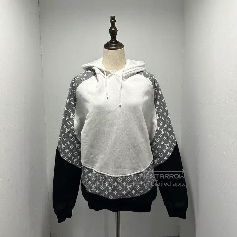 Louis Vuitton Louis Vuitton Circumference Hoodie Size US L / EU 52-54 / 3 - 1 Thumbnail