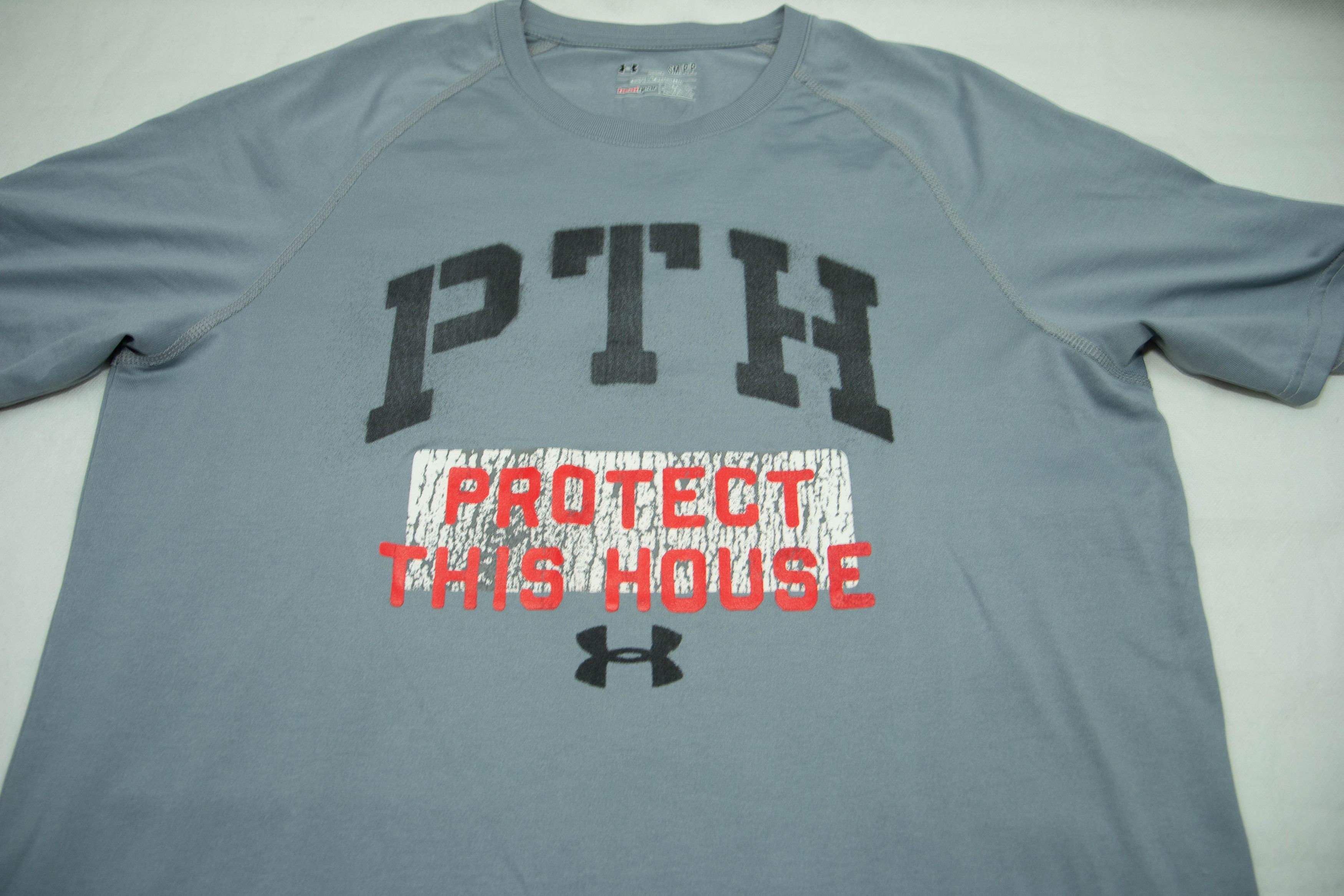 Under Armour Under Armour mens activewear top size S-M excl Size US M / EU 48-50 / 2 - 5 Thumbnail