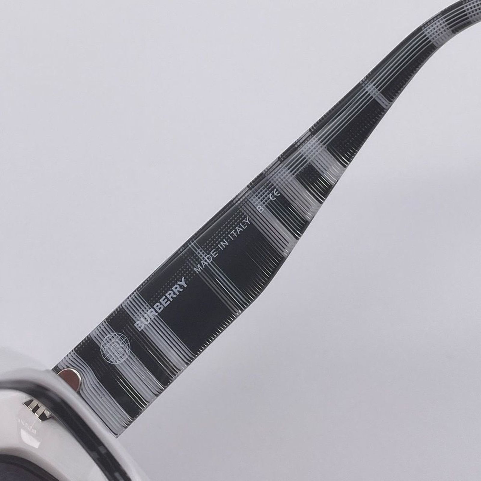 Burberry NEW BURBERRY BE4364 Kitty 39958G White/Gray Gradient Woman Size ONE SIZE - 6 Thumbnail