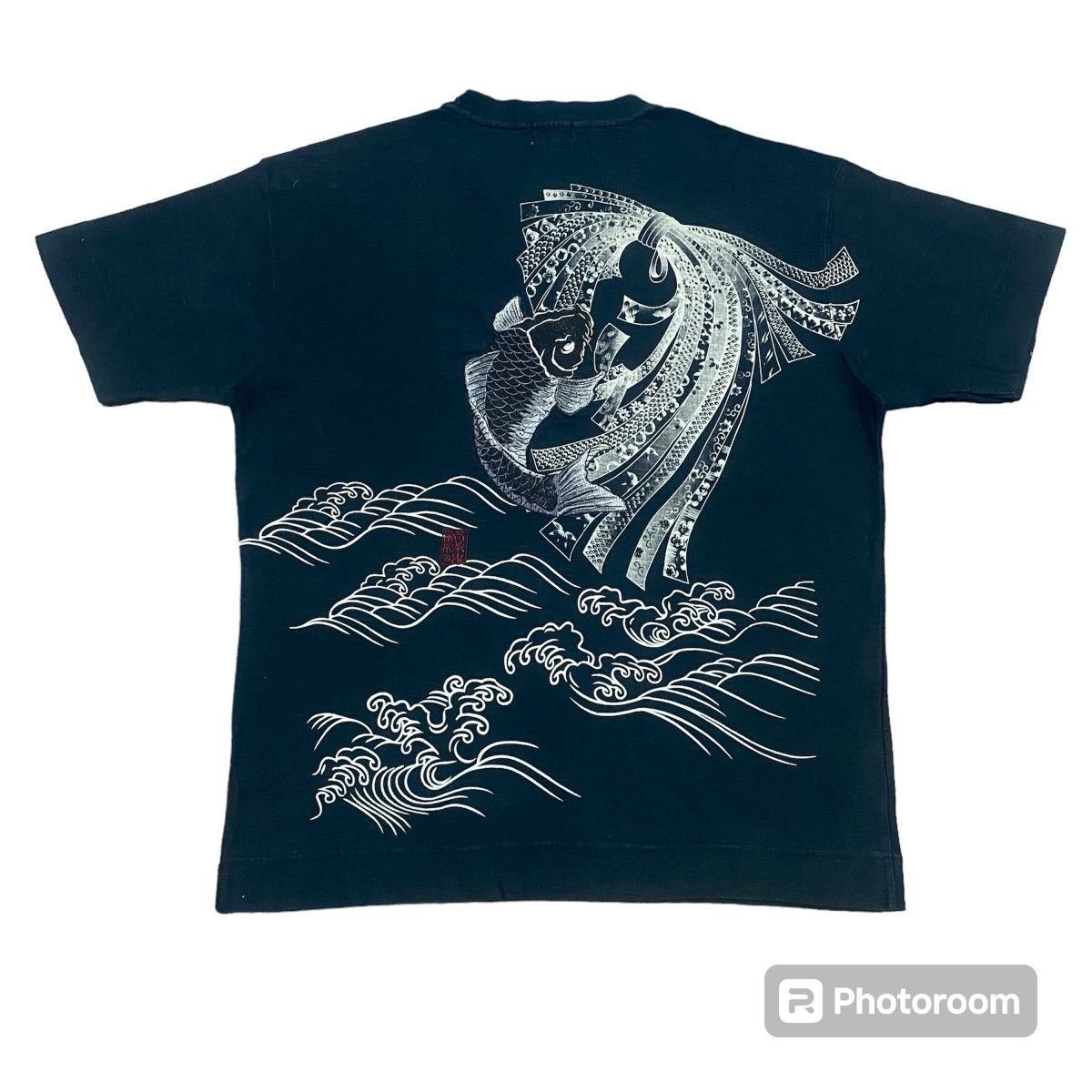 Japanese Brand Rare‼️🔥Karakuri Tamashi Sukajan Embroidery Fish Koi T-Shirt Size US XL / EU 56 / 4 - 1 Thumbnail