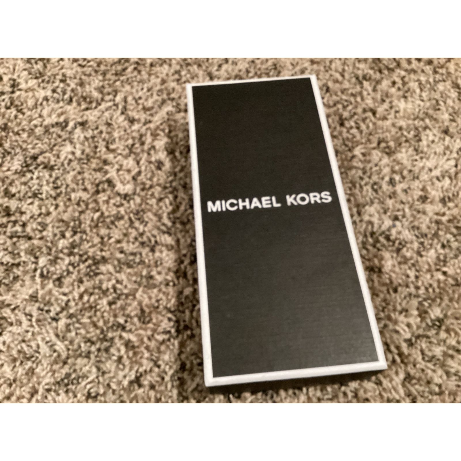 Michael Kors Michael Kors AirPod case NIB Size ONE SIZE - 3 Thumbnail