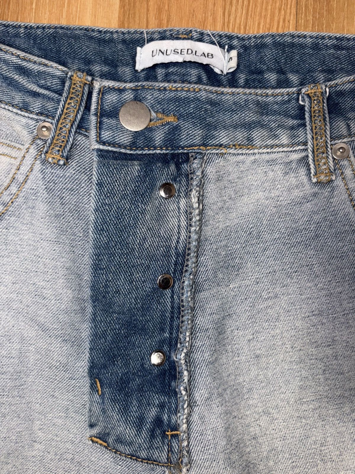 Unused Unused.Lab Wide Leg Reconstructed Denim Light Wash Jeans Size US 31 - 6 Thumbnail