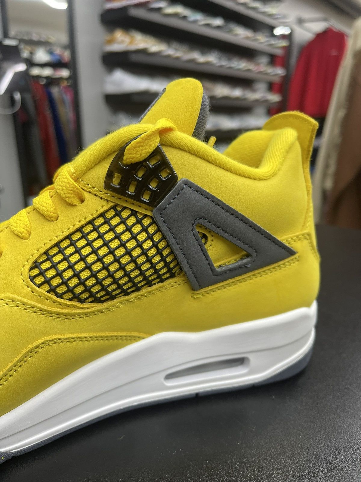 Size 9 - Jordan 4 Lightning (2021) Brand New