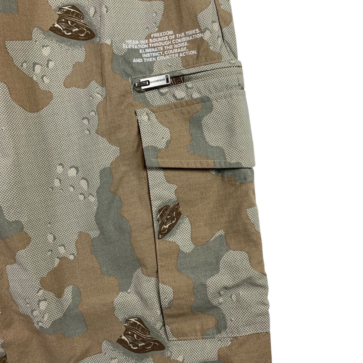 GU × Japanese Brand × Undercover GU X UNDERCOVER Camo full print cargo pants Size US 34 / EU 50 - 8 Thumbnail