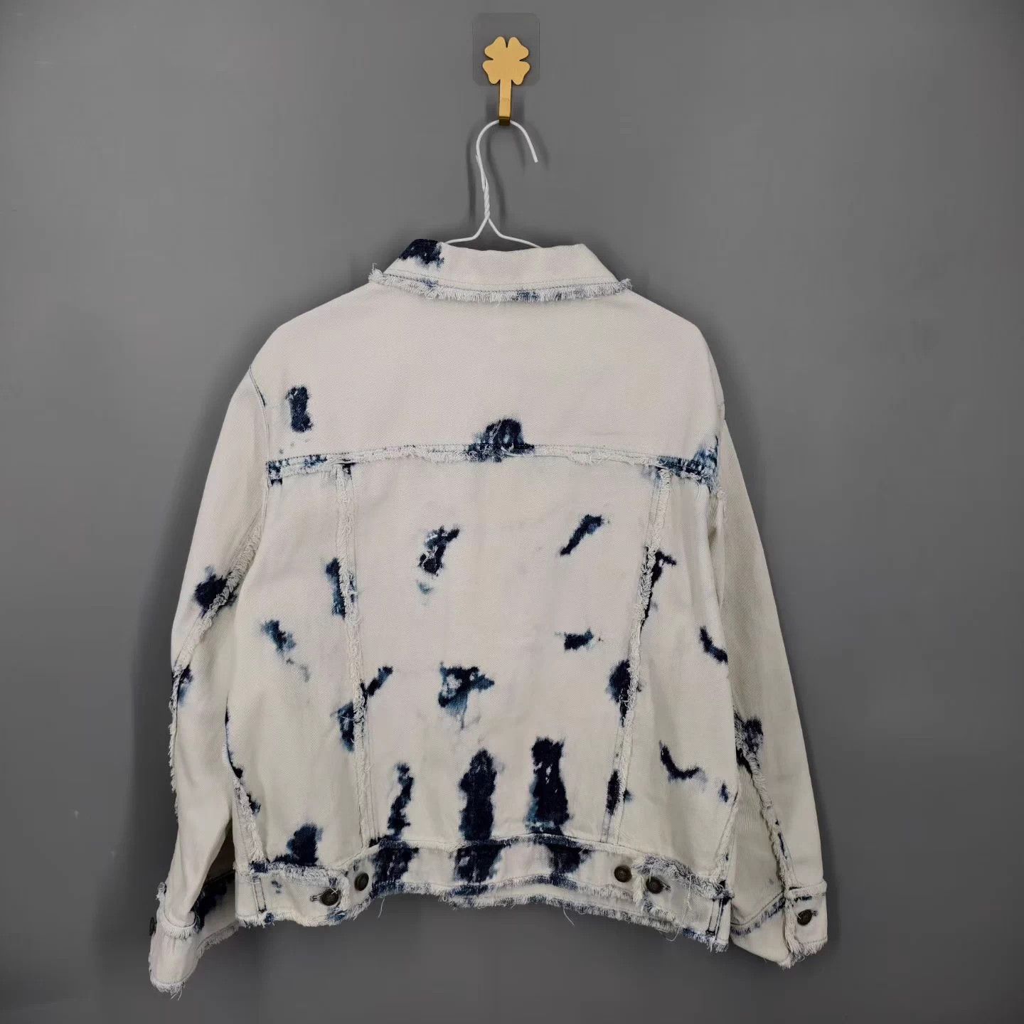 Dior Dior bee embroidered logo denim jacket Size XS / US 0-2 / IT 36-38 - 2 Thumbnail
