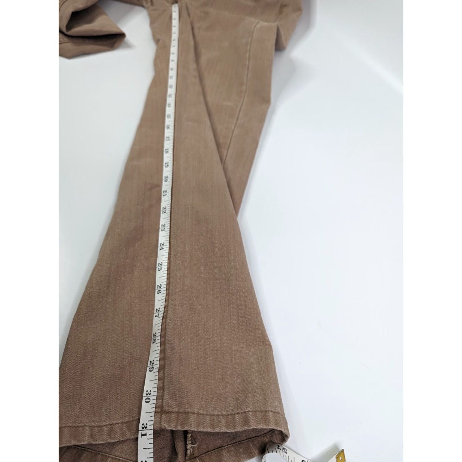 Liz Claiborne **Liz Claiborne Women's Brown Knit Stretch Pants** User: **Liz Claiborne Women's Brown Knit Stretch Pants Size 12** Size 34" / US 12 / IT 48 - 7 Thumbnail