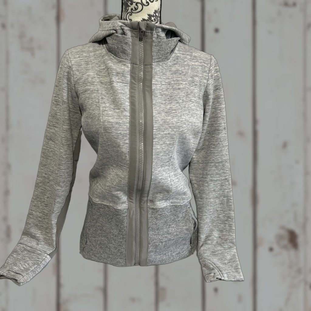 Athleta Athleta Stronger Hoodie Jacket Gray Women Sz M Full Zip Hooded Fitted Training Jacket Size M / US 6-8 / IT 42-44 - 1 Thumbnail