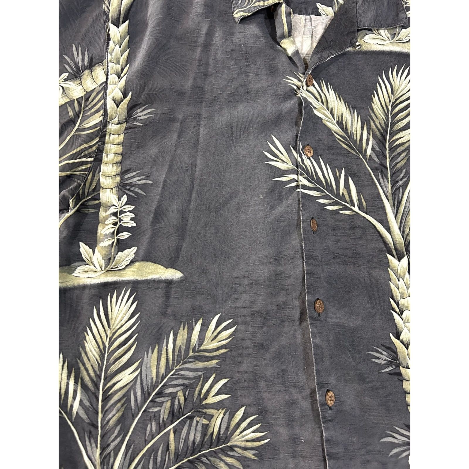 Tommy Bahama Tommy Bahama Button-Up Shirt Mens Large Charcoal Gray Palm Print Silk Hawaiian Floral Short Sleeve Button-Front Size US L / EU 52-54 / 3 - 3 Thumbnail