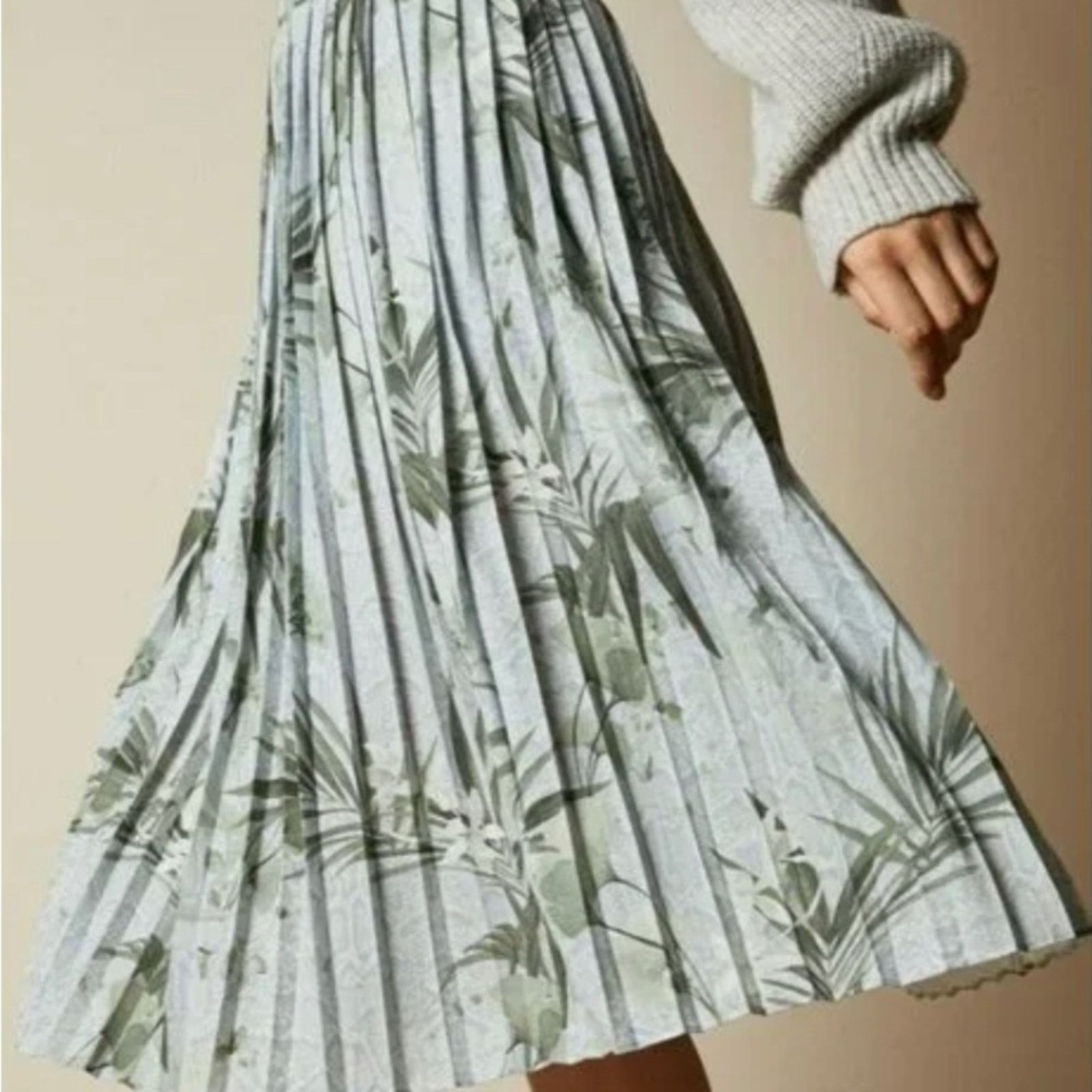 Ted Baker Ted Baker London Esti Highland Jersey Pleated Midi Skirt Size 27" / US 4 / IT 40 - 4 Thumbnail