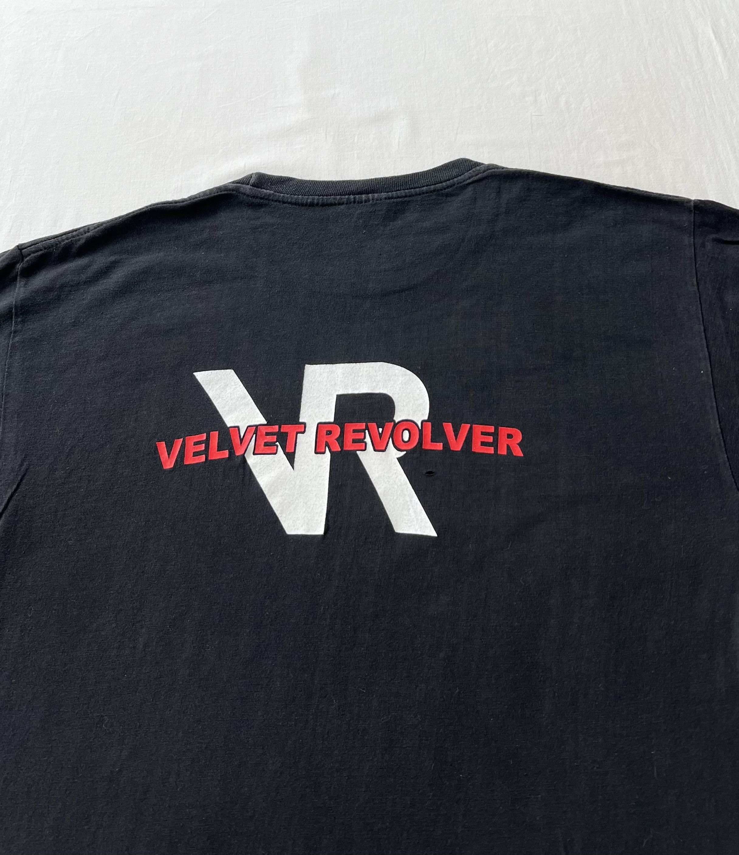 Band Tees Vintage 2000s Velvet Revolver Sexy Girl Black T-shirt Size US L / EU 52-54 / 3 - 10 Thumbnail
