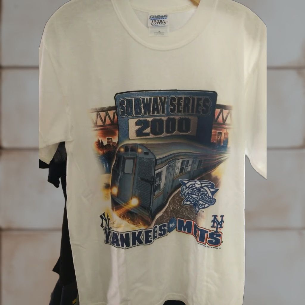 Gildan VINTAGE Deadstock Subway Series 2000 Yankees Vs. Mets MLB World Series T-Shirt M White Gildan Mens Size US M / EU 48-50 / 2 - 1 Thumbnail