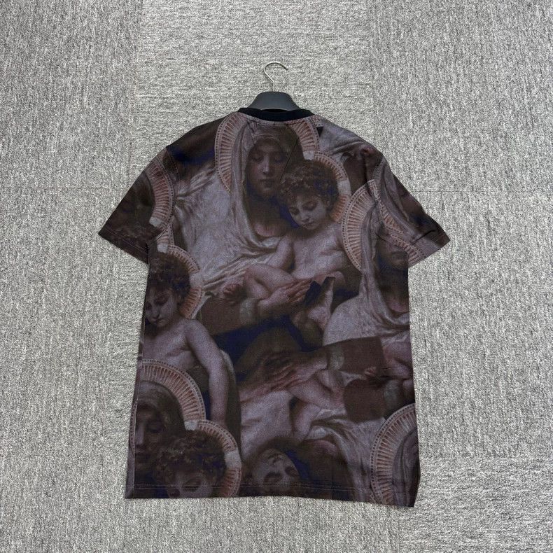 Givenchy Givenchy Aureole Madonna short sleeve Size US M / EU 48-50 / 2 - 5 Thumbnail