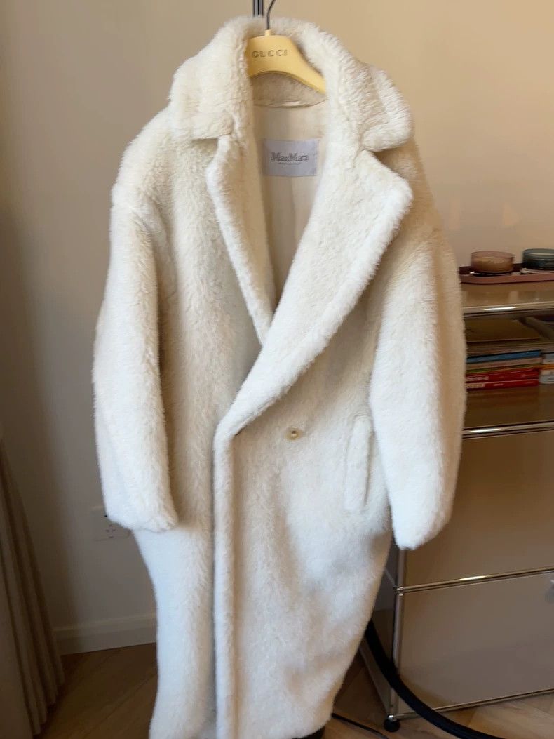 Max Mara Max Mara White Teddy Coat Size XS / US 0-2 / IT 36-38 - 1 Thumbnail