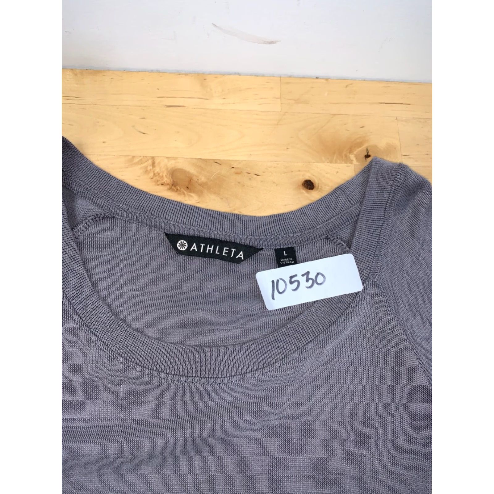 Athleta VINTAGE Athleta Sweatshirt Womens L Gray Modal Serenity Criss Cross Crewneck 10530 Size L / US 10 / IT 46 - 2 Thumbnail