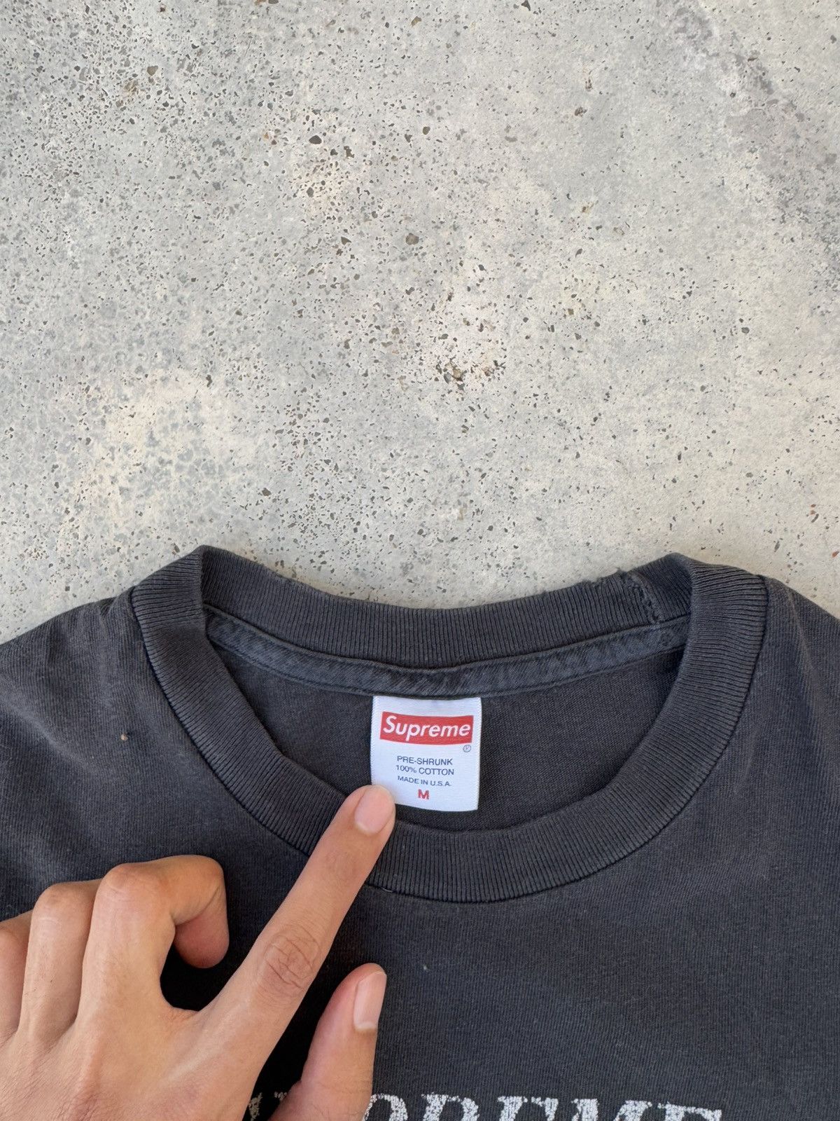 Supreme Distressed Supreme Remember Your Friends (FW18) Size US M / EU 48-50 / 2 - 3 Thumbnail