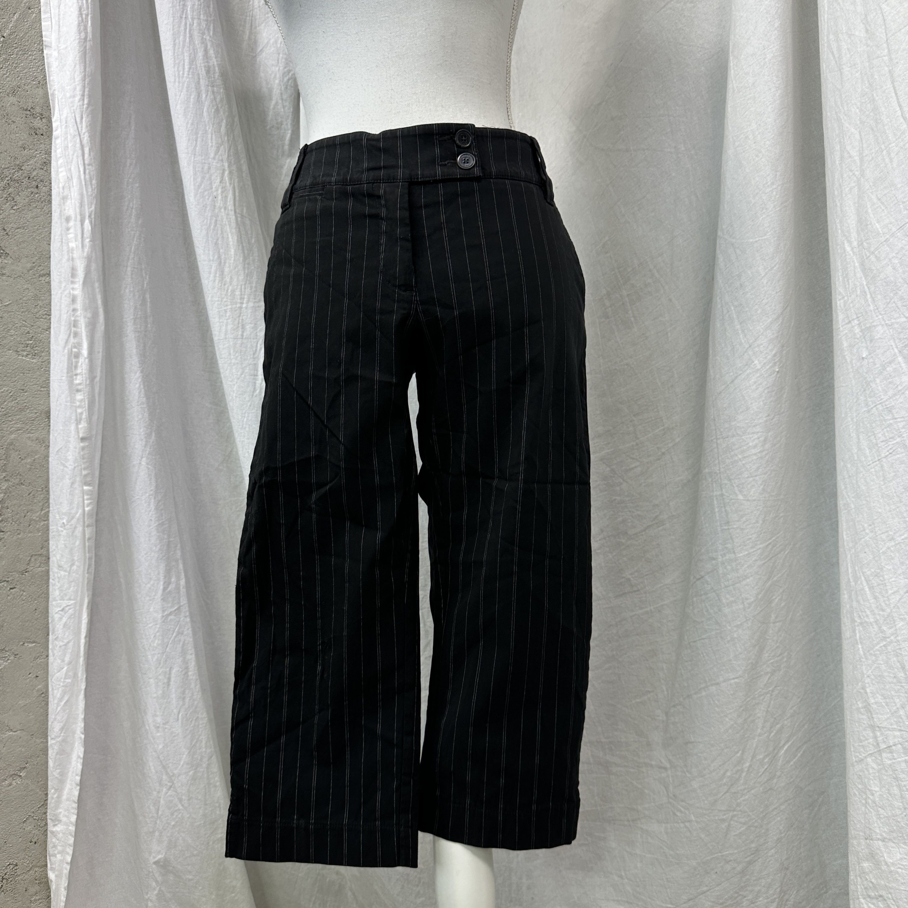 Vintage Vintage Avant Garde Opium Capri Pinstripe 00s Shorts Size 25" / US 0 / IT 36 - 2 Thumbnail