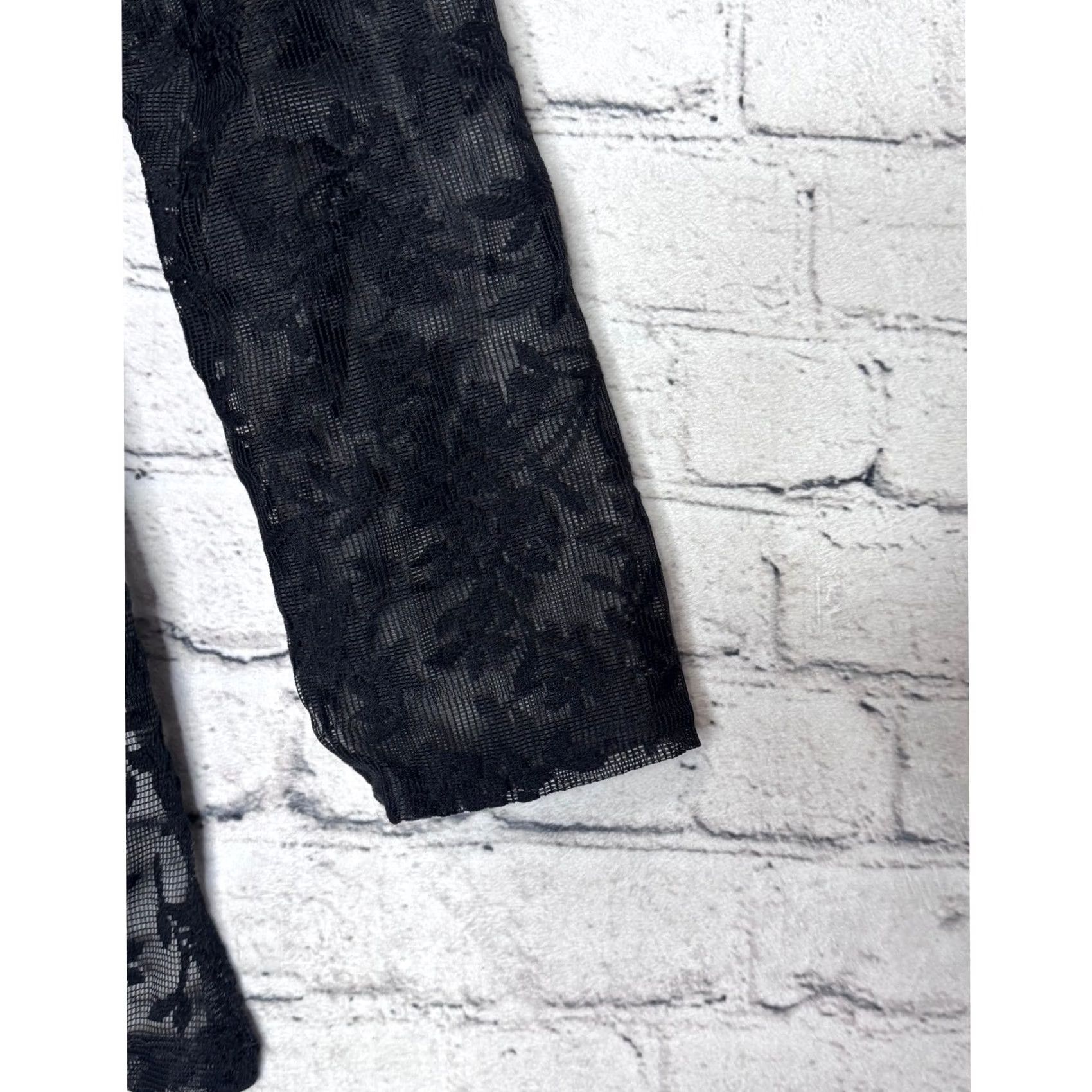Delta Delta Burke Collection Black Lace Sleeve Button Front Top Womens Medium Size M / US 6-8 / IT 42-44 - 4 Thumbnail