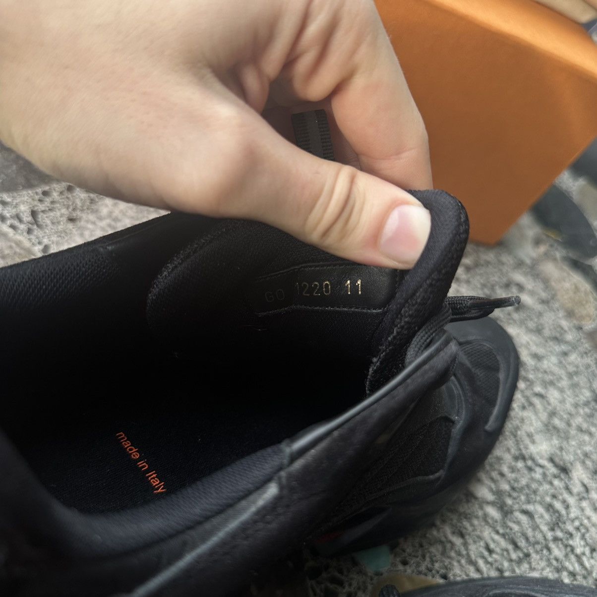 Louis Vuitton Louis Vuitton Lucien Clarke «a view» sneaker Size US 11 / EU 44 - 13 Thumbnail
