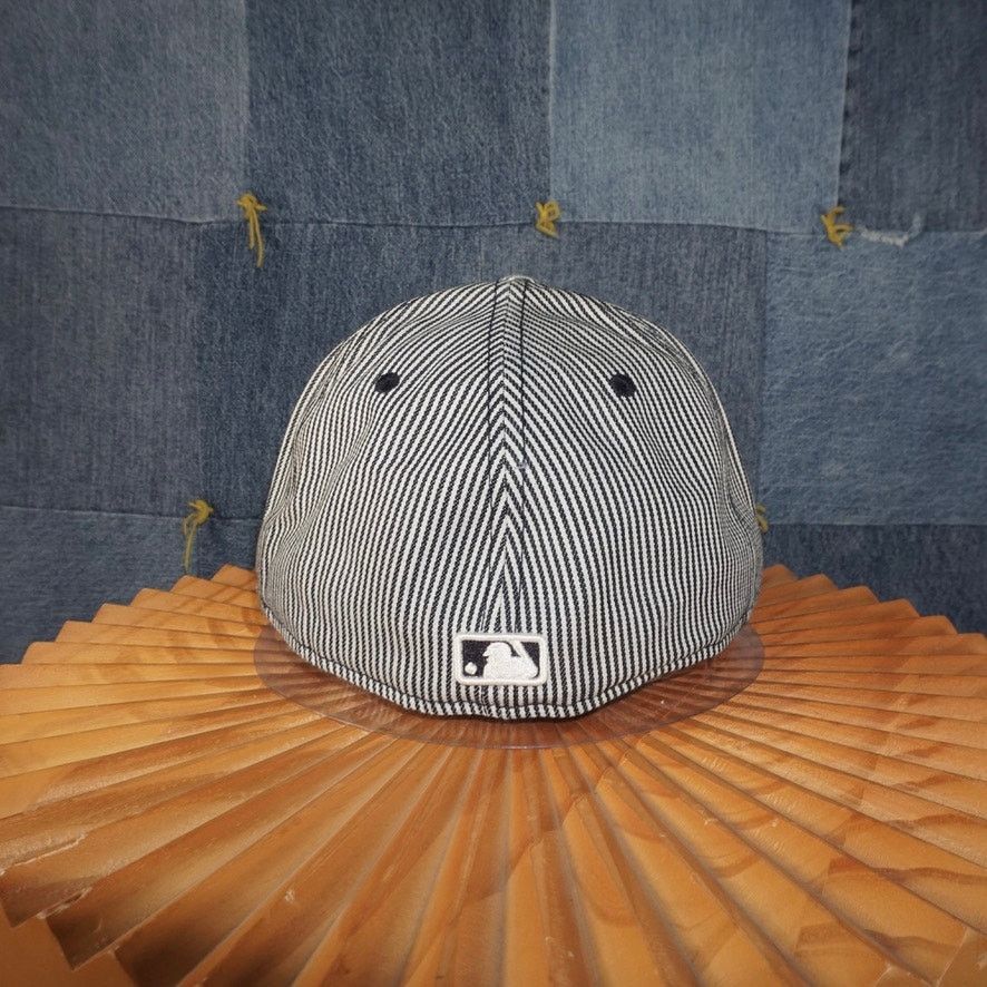 New Era 7 5/8 -Vintage Y2K Los angeles LA dodgers stripe 00s MLB hat Size ONE SIZE - 4 Thumbnail
