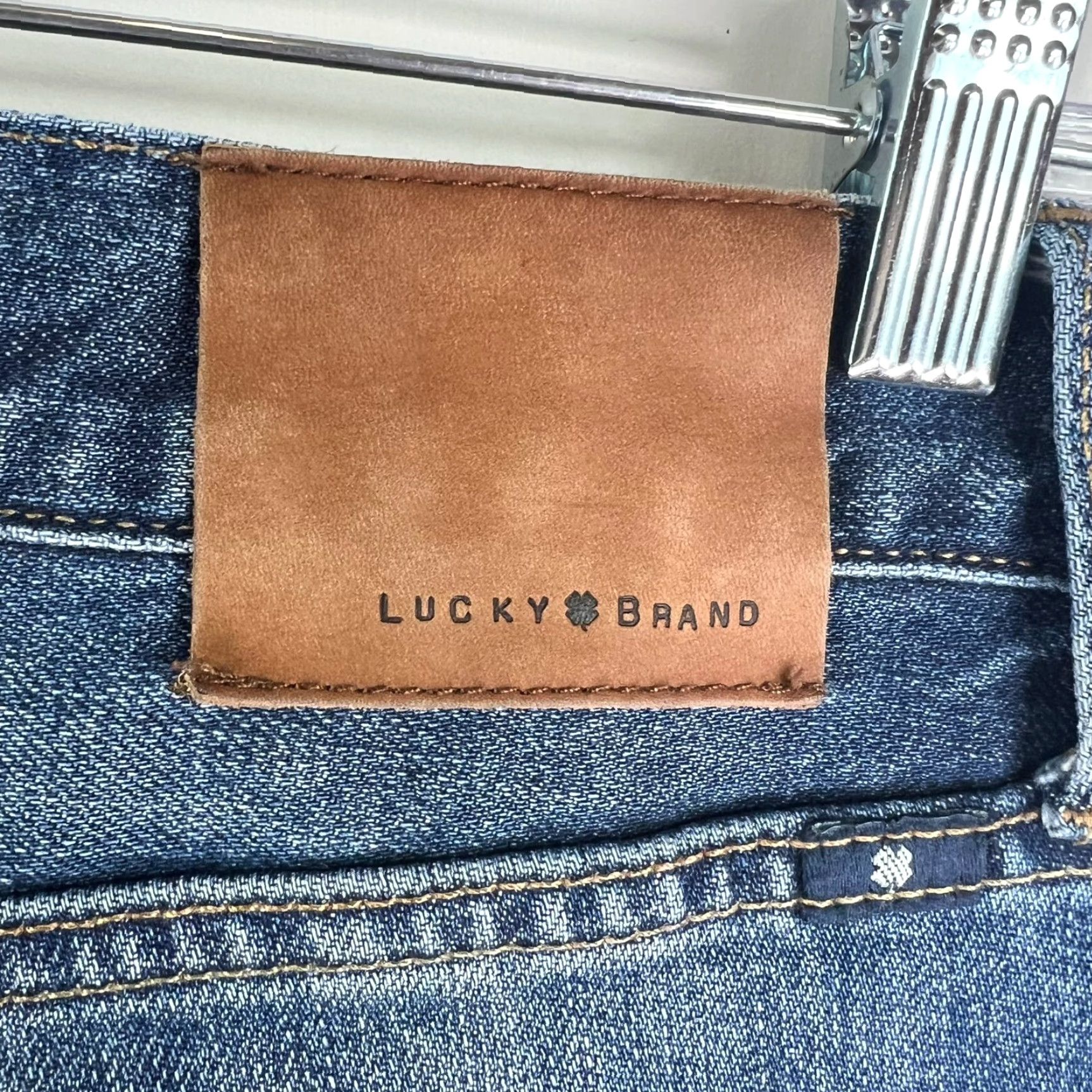 Lucky Brand Lucky Brand 410 Jeans Mens Slim Straight 40 Blue 90s Logo USA 5-Pocket Denim Regular Fit High Rise Straight Leg 30in Inseam Size US 40 / EU 56 - 7 Thumbnail