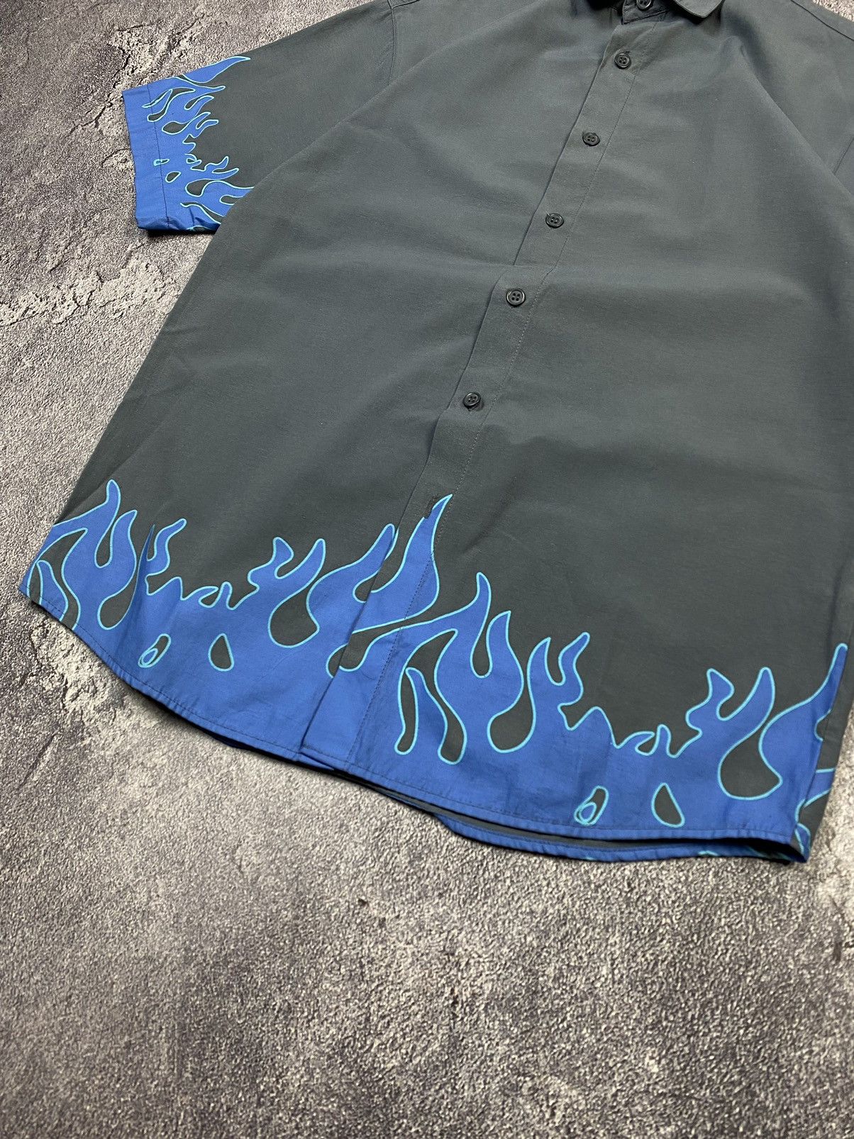 Vintage Vintage 00s Flame Biker 2000s Vibe Shirt Size US S / EU 44-46 / 1 - 5 Thumbnail
