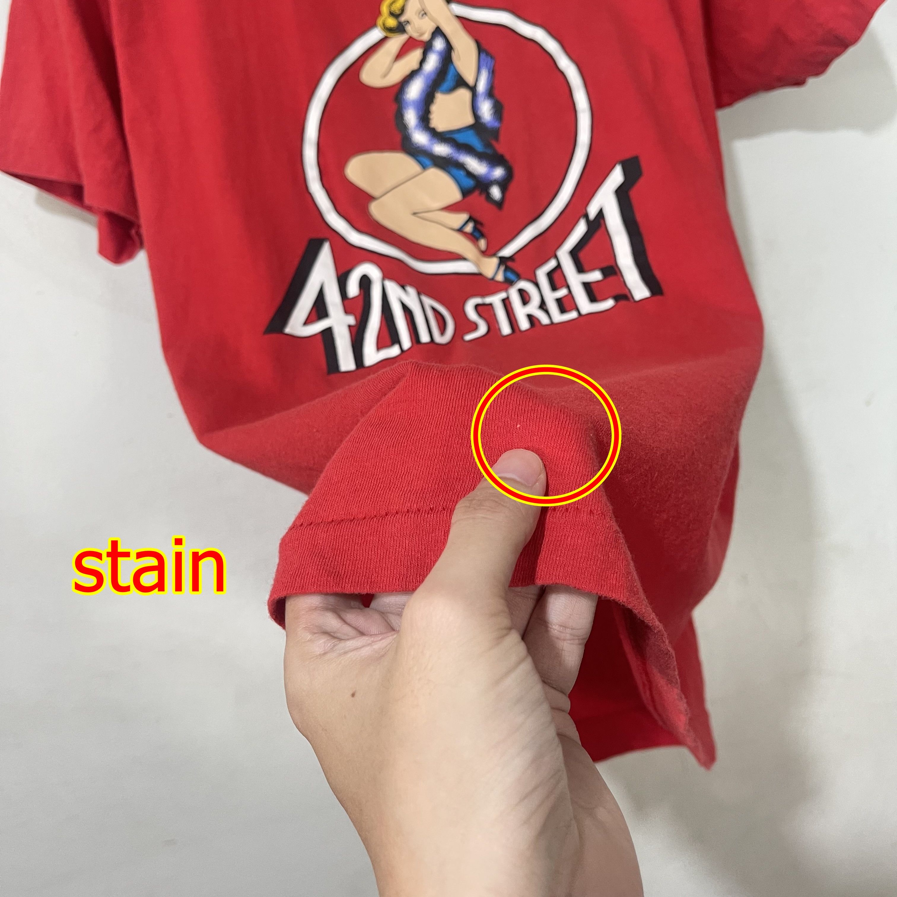 Vintage Vintage 80s 42nd Street T-Shirt Size US XS / EU 42 / 0 - 7 Thumbnail