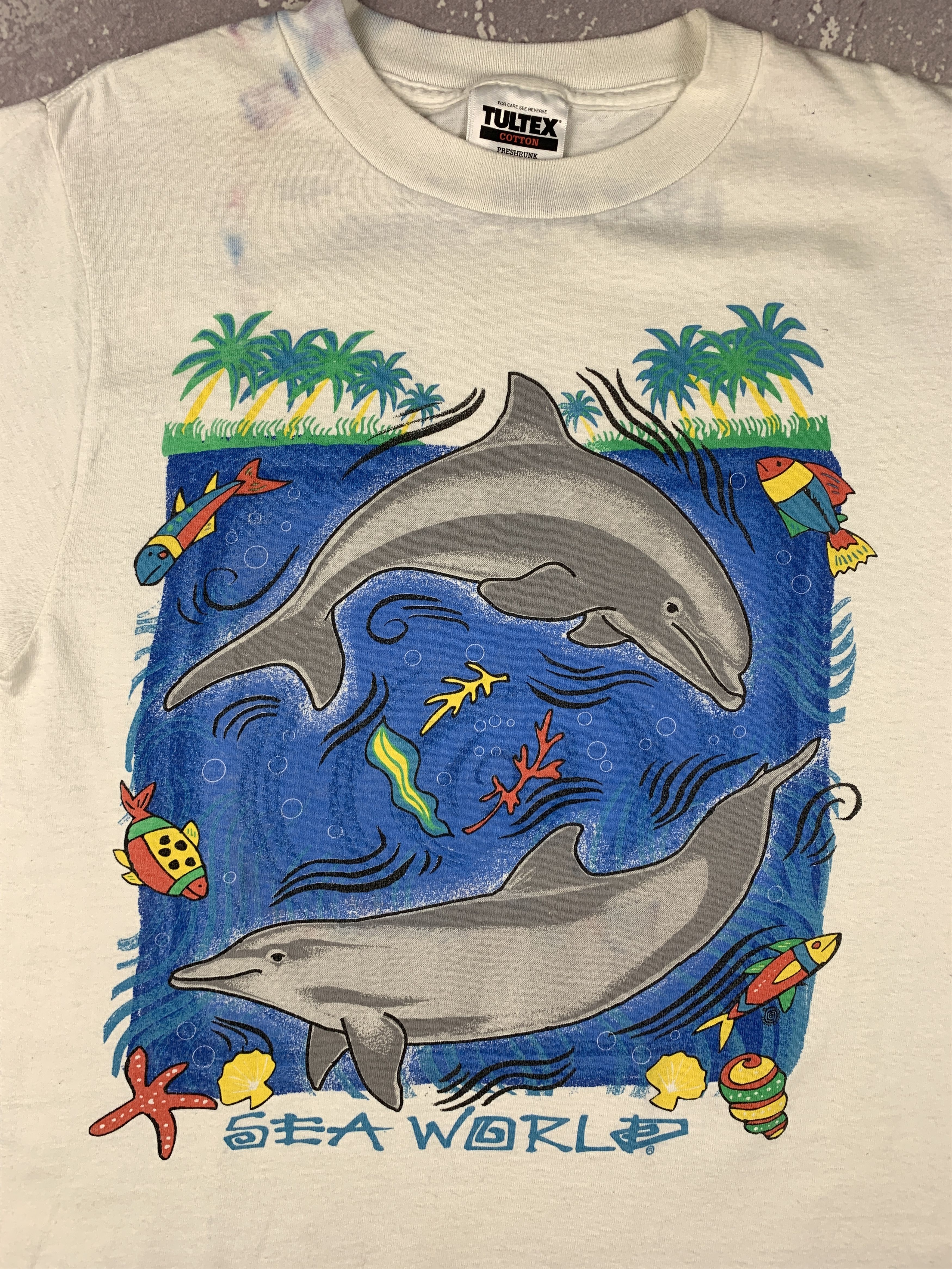Tultex 1990s Vintage Tultex Sea World Dolphins Graphic T Shirt Size US S / EU 44-46 / 1 - 3 Thumbnail