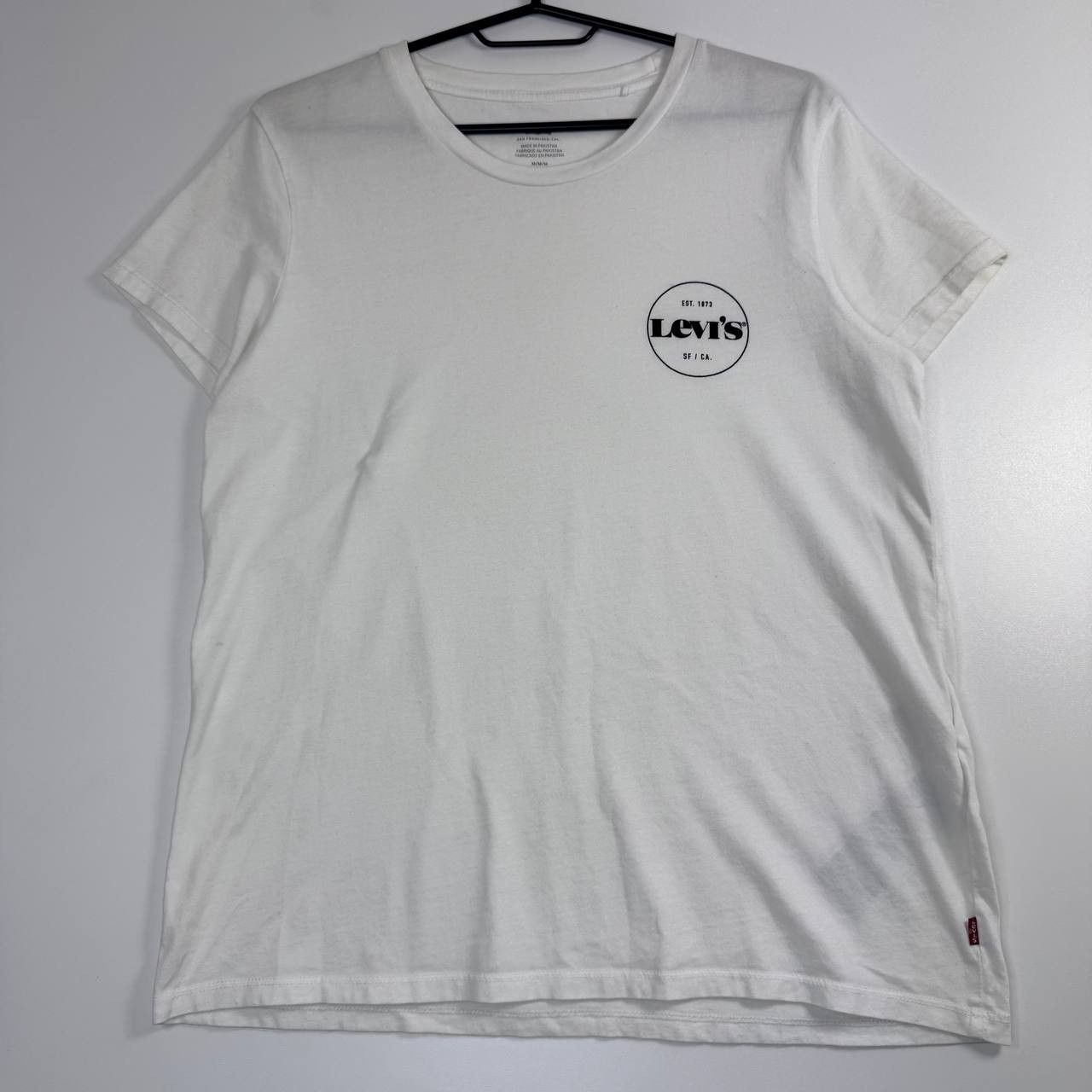 Levi's Levi's Men's T-Shirt Relaxed Fit White Tee Size M Size US M / EU 48-50 / 2 - 1 Thumbnail