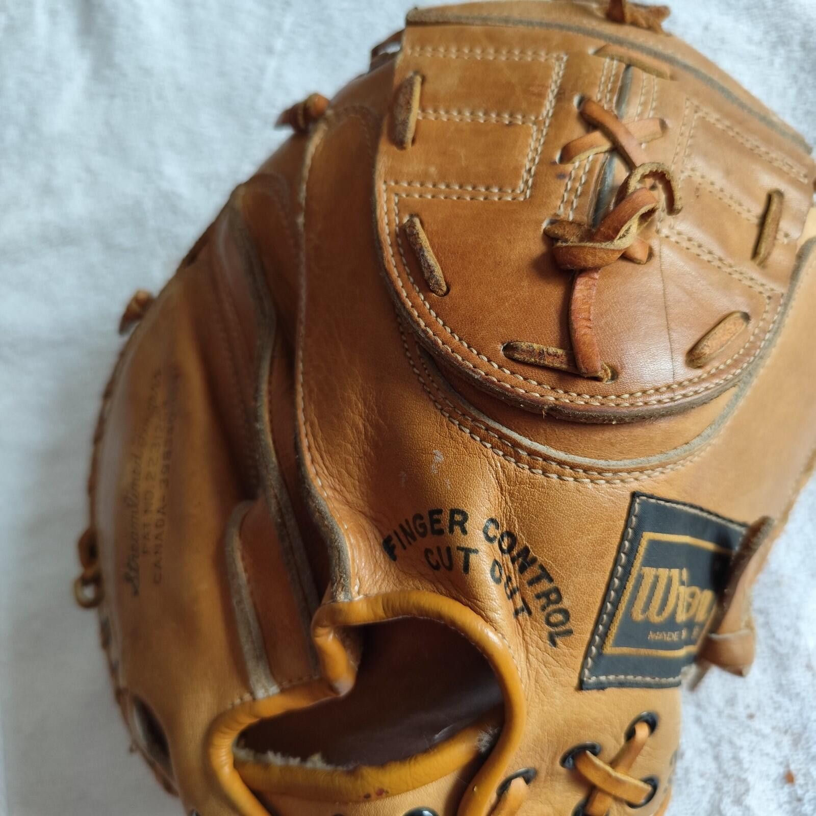 Wilson Vintage Wilson Catchers Mitt A2516 Right Hand Throw Leather Size ONE SIZE - 3 Thumbnail