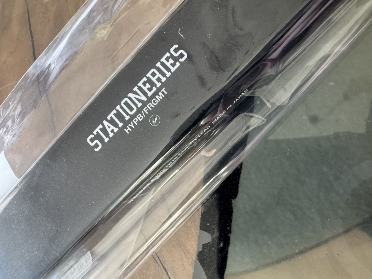 Fragment Design 3-Pack Drawing Pencils - Fragment Design x HYPEBEAST Size ONE SIZE - 6 Thumbnail