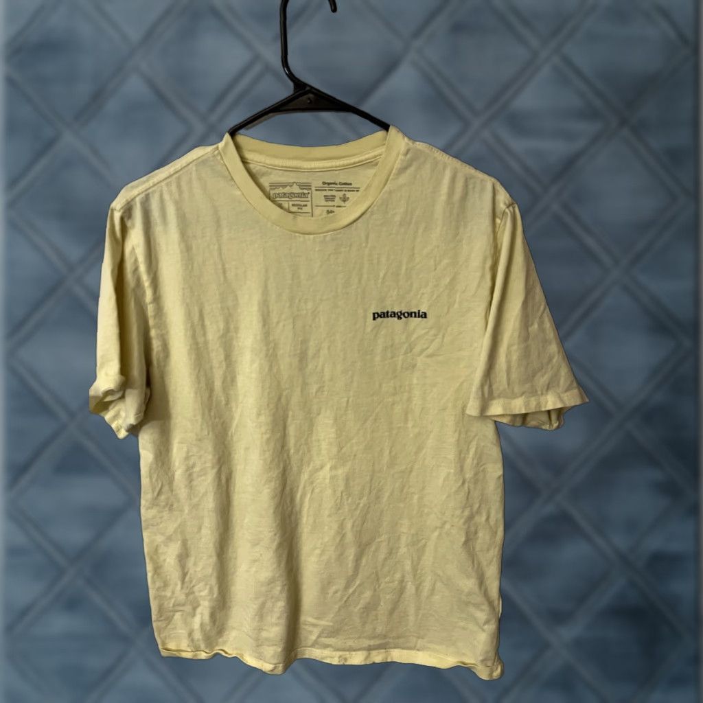 Patagonia Patagonia T-Shirt Adult Size S Yellow Double Sided Logo Short Sleeve Crew Neck Size US S / EU 44-46 / 1 - 1 Thumbnail
