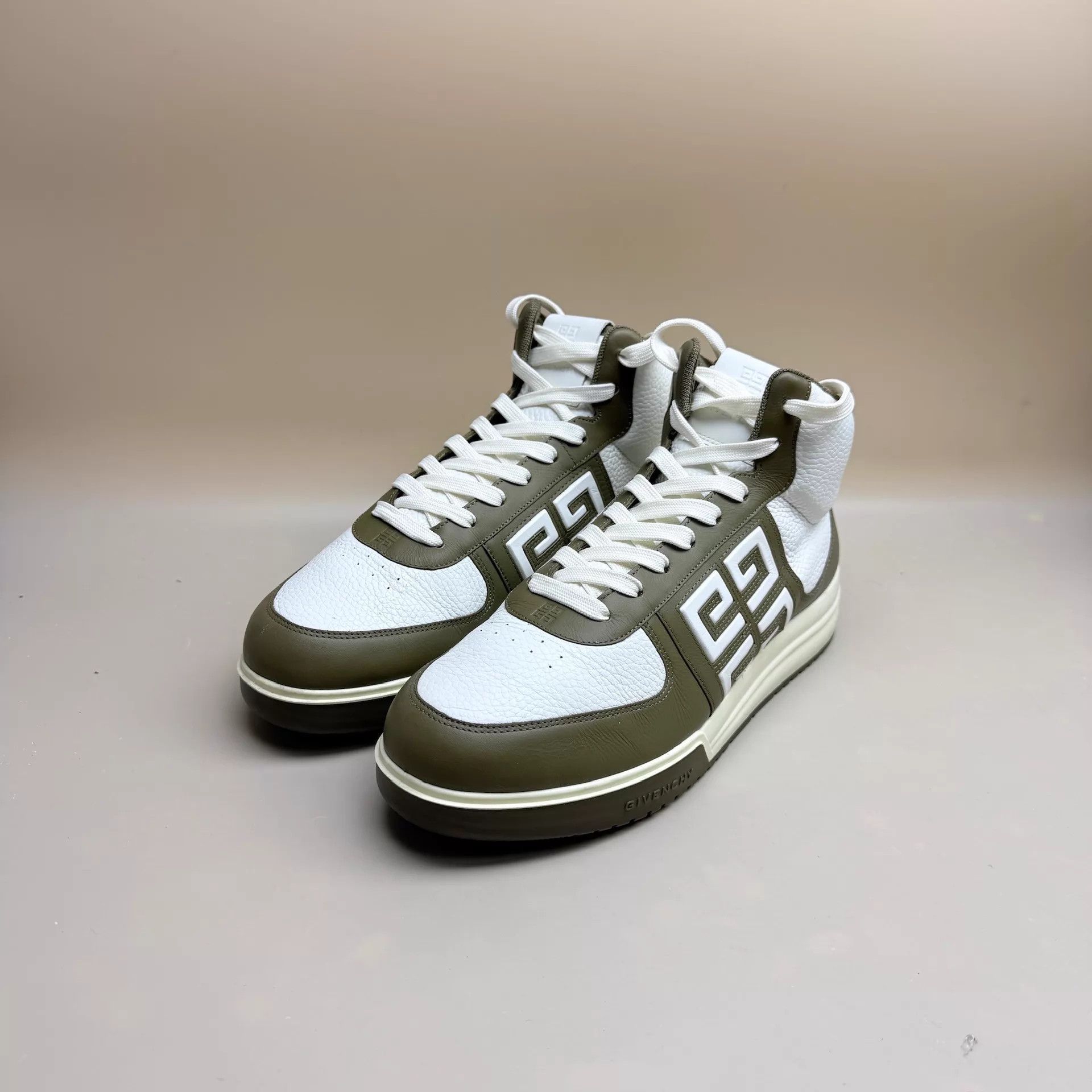 Givenchy Givenchy White Blue Logo Hi-Top Sneaker 43 99 New Size US 10 / EU 43 - 1 Thumbnail