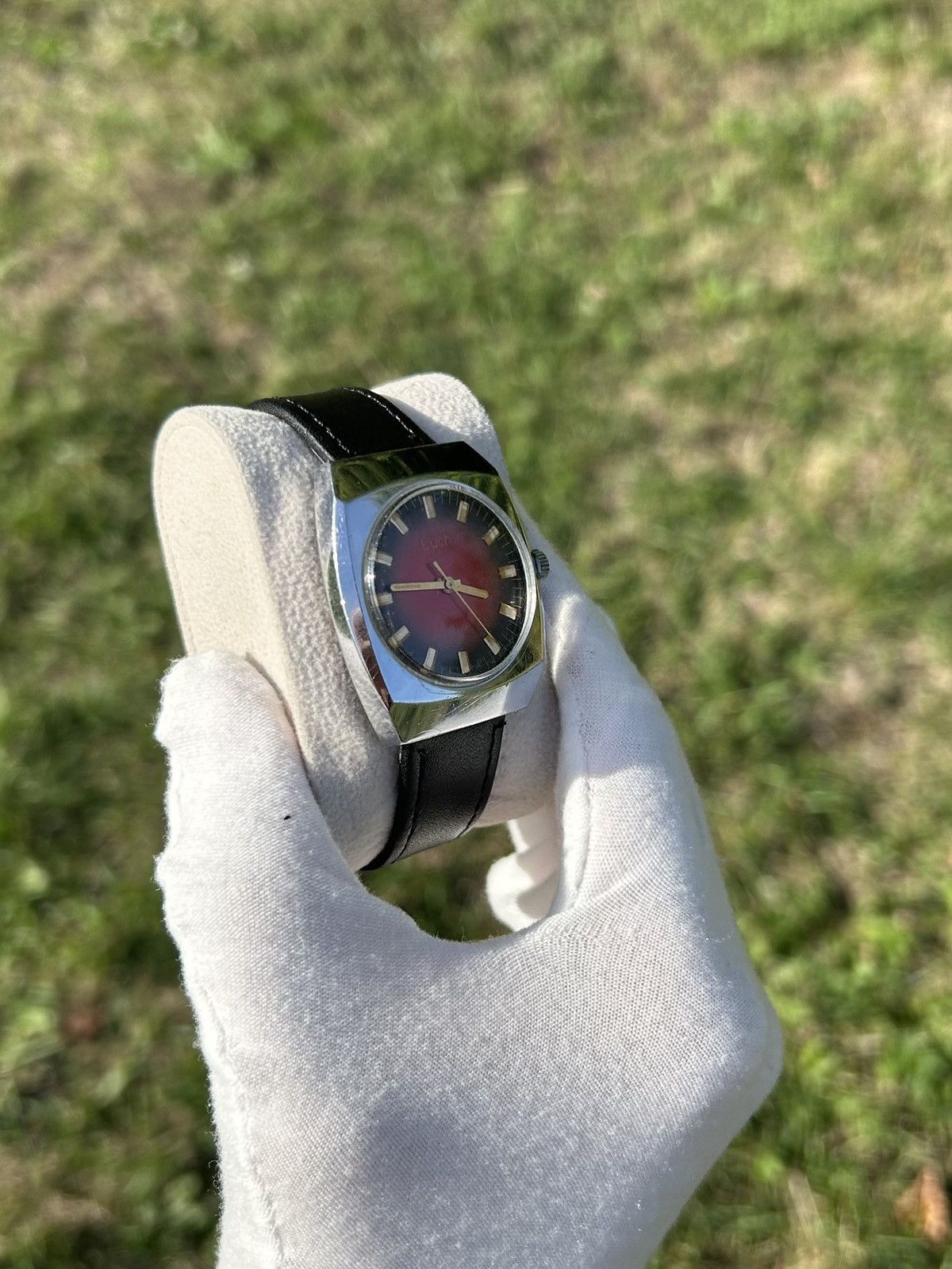 Vintage Vintage Watch Luch Soviet USSR Mechanical Retro 1970s Size ONE SIZE - 4 Thumbnail
