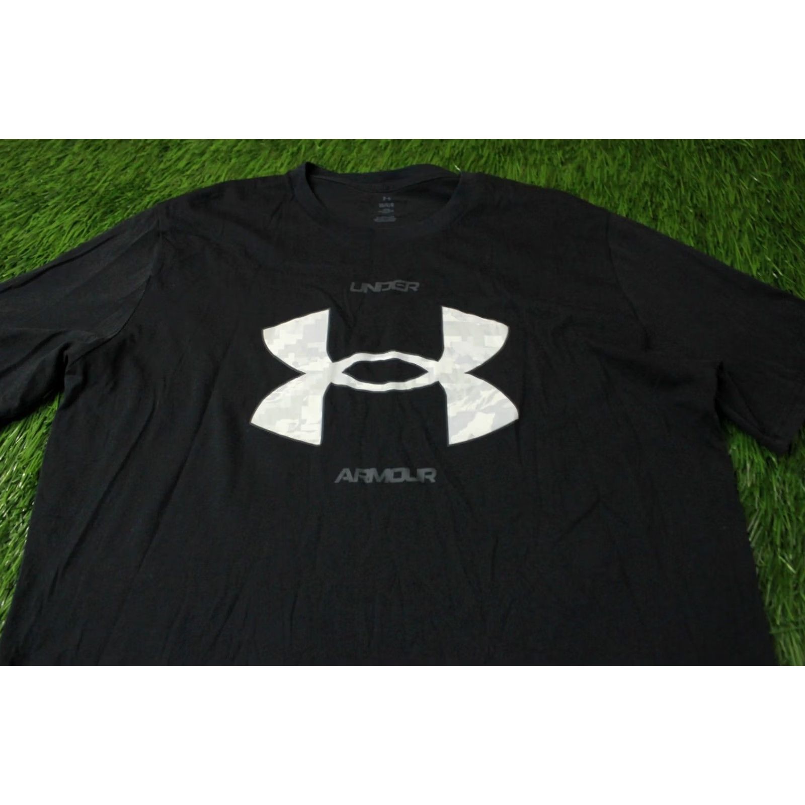 Under Armour UNDER ARMOUR Shirt JERSEY T-Shirt Mens L Gray 2022 Training Casual Short Sleeve Logo Size US L / EU 52-54 / 3 - 2 Thumbnail