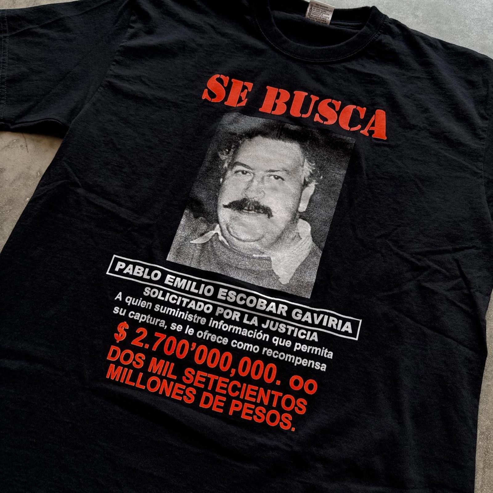 Other Pablo Emilio Escobar Gaviria Ganster "Se Busca" Y2k T-Shirt Size US XL / EU 56 / 4 - 3 Thumbnail