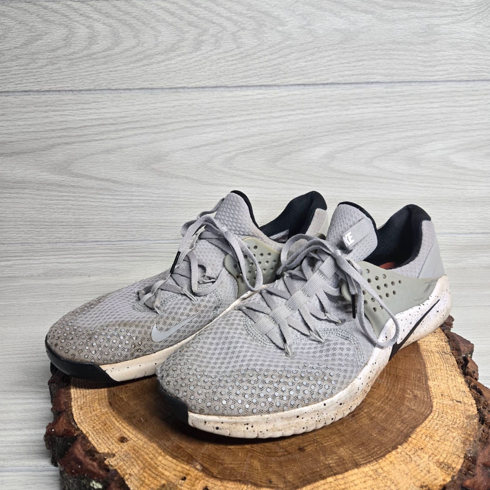 Nike Nike Free Trainer 8 Running Shoes Gray AH9395-001 Low Top Lace Up Adult Men's 13 Size US L / EU 52-54 / 3 - 2 Thumbnail