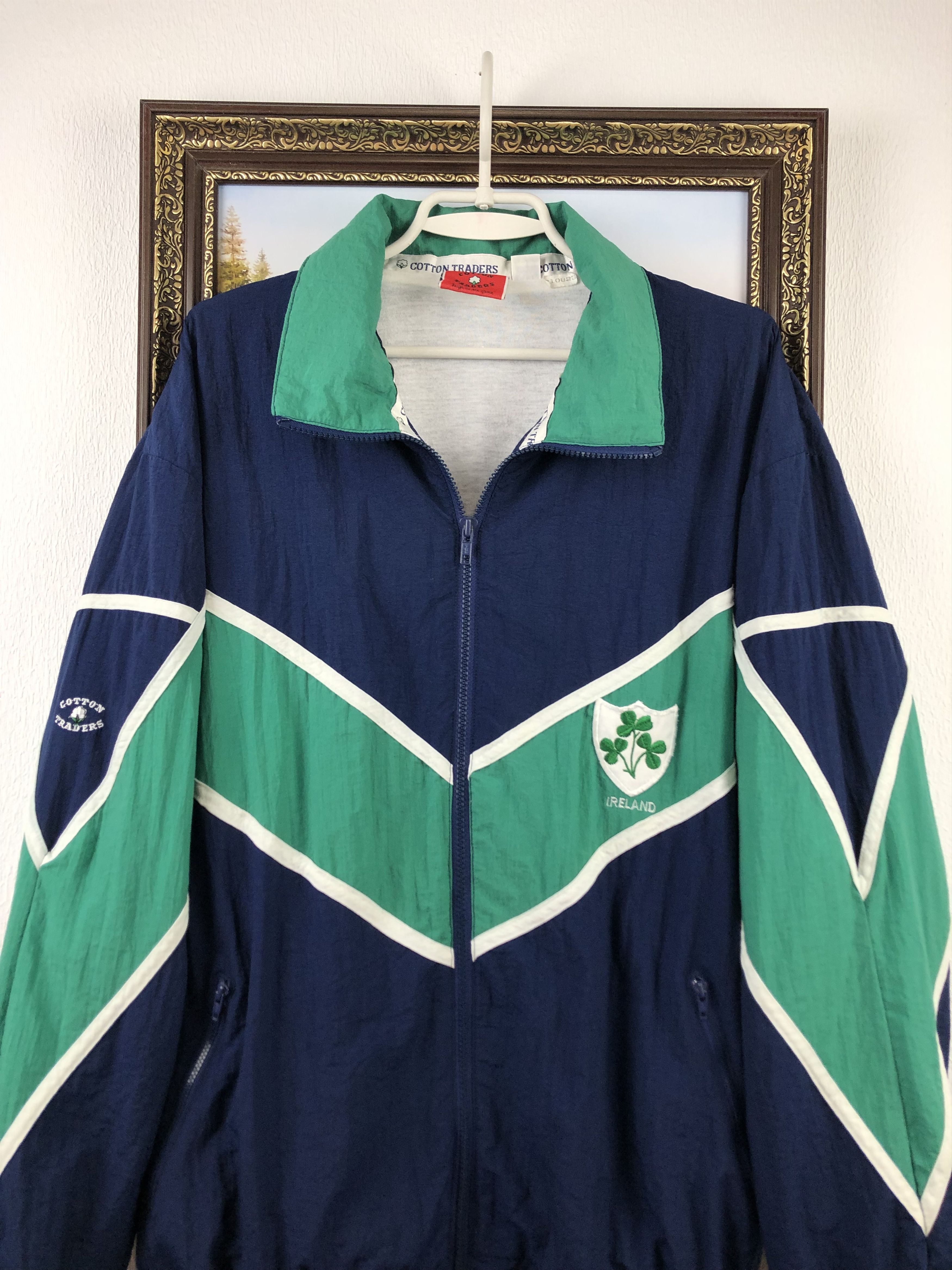 Vintage Vintage Ireland Rugby Tracksuit Suit Jacket Pants Rare Hype Size US L / EU 52-54 / 3 - 3 Thumbnail