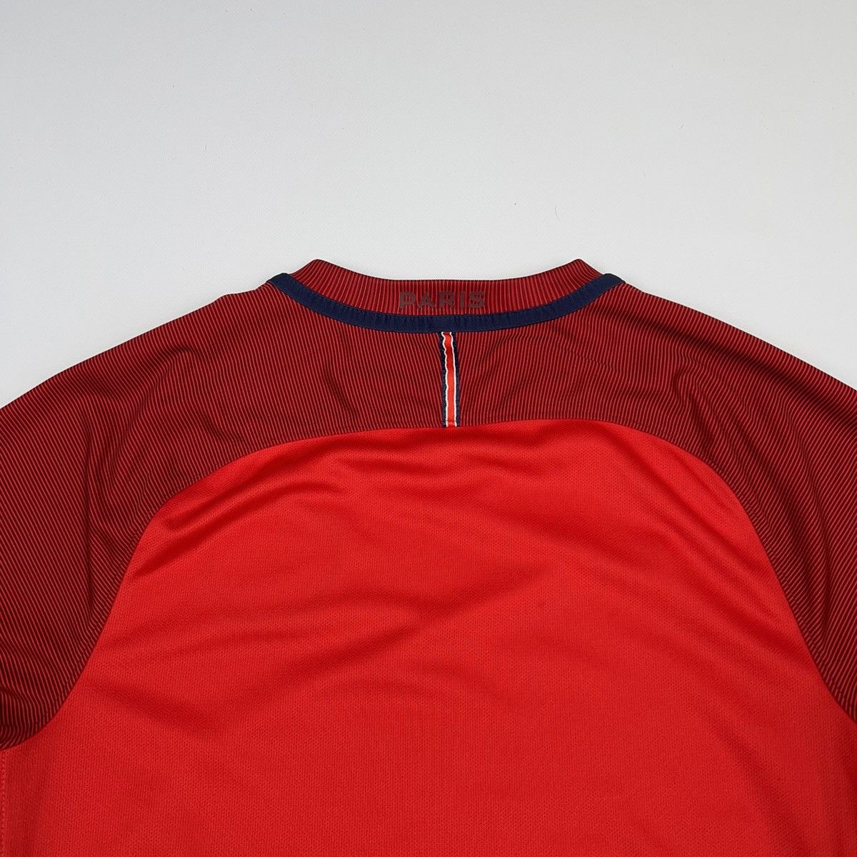 Nike Nike PSG 2016 Jersey Red Soccer Football Size US S / EU 44-46 / 1 - 14 Thumbnail