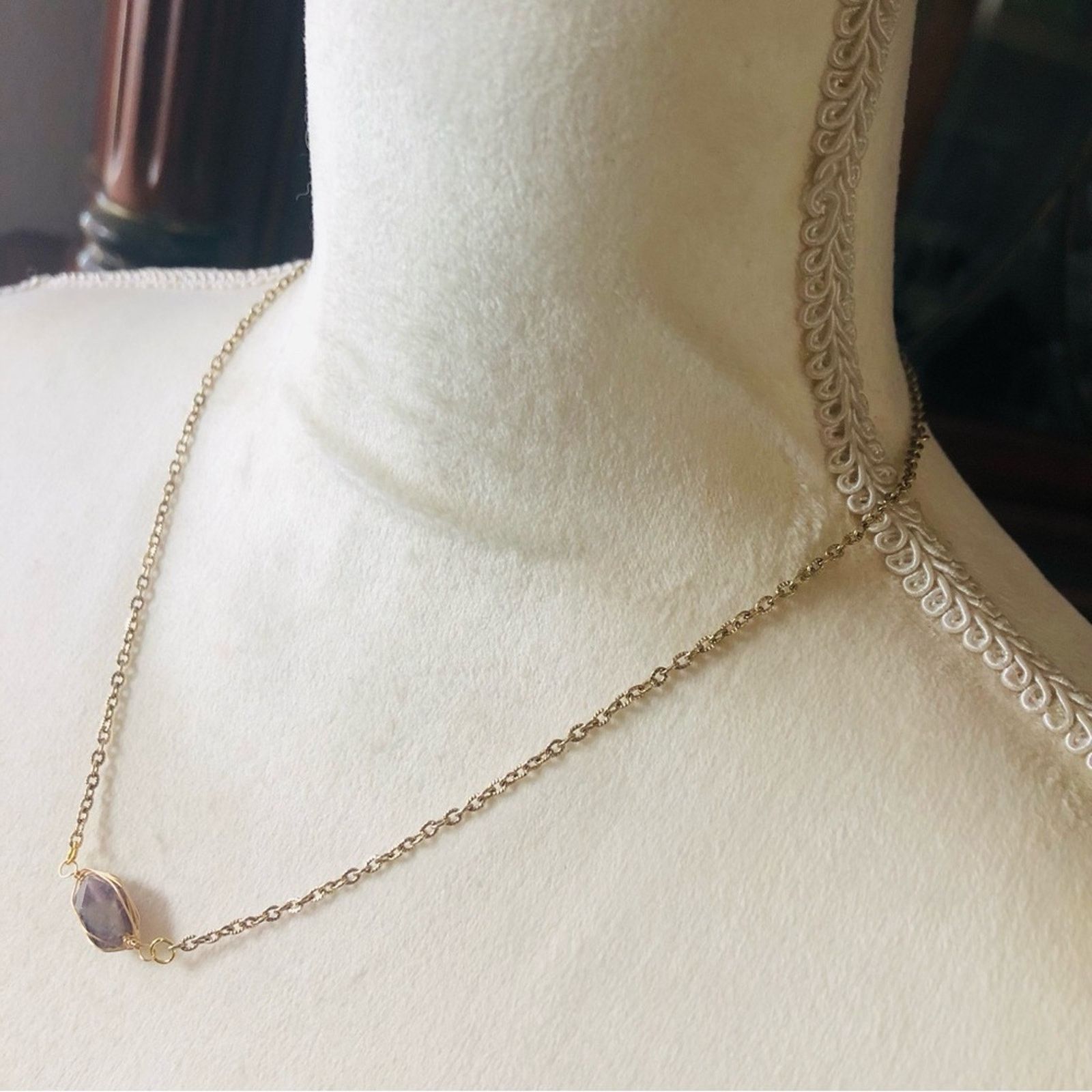 Handmade Handcrafted gold wire cage genuine amethyst stone necklace Size ONE SIZE - 5 Thumbnail