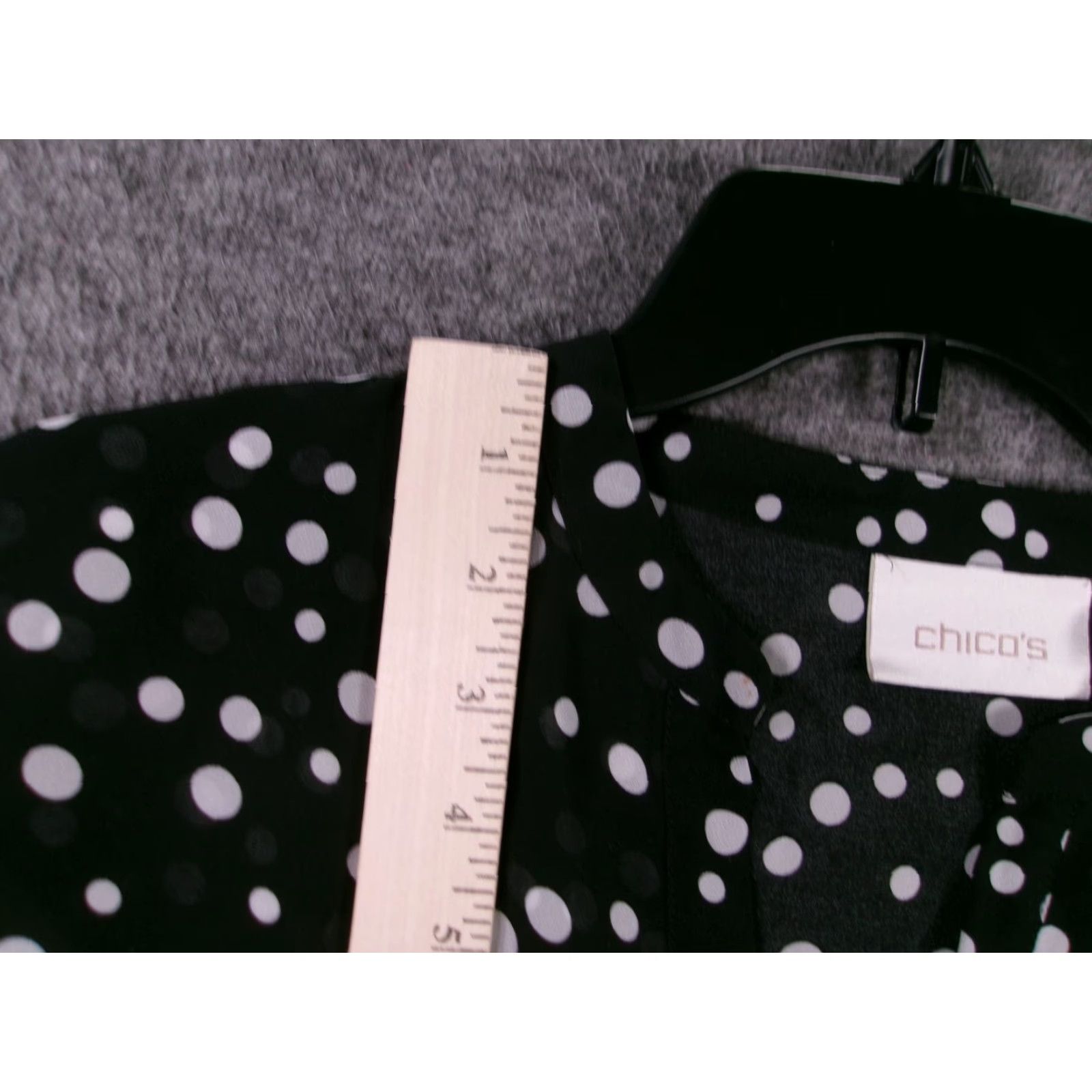 Vintage Chicos Blouse Womens S Black White Polka Dot Tunic 3/4 Sleeve V-Neck Hi-Lo Hem Slim Pullover Dry Clean Only Size S / US 4 / IT 40 - 4 Thumbnail