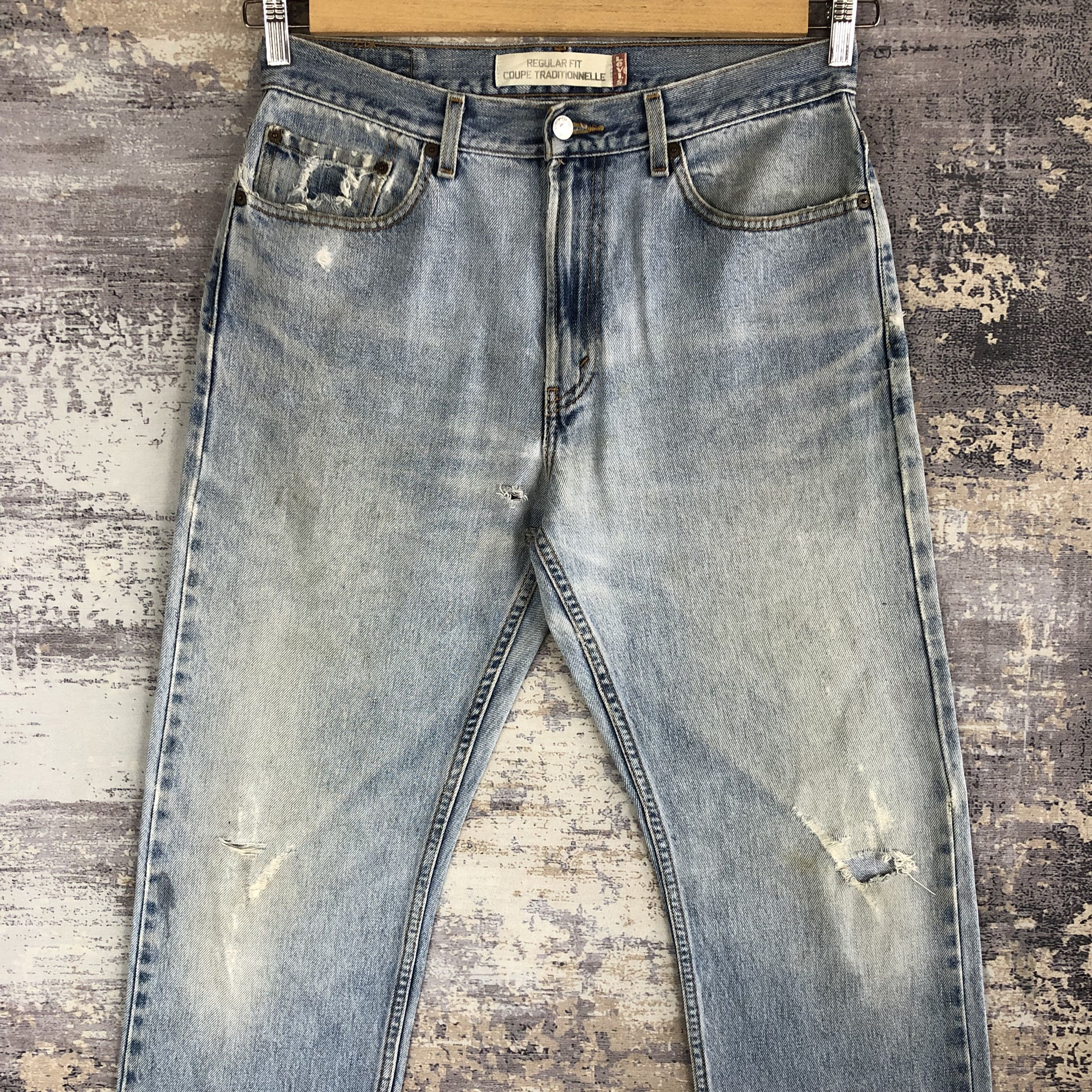 Levi's Vintage Levis Faded Jeans Levis Distressed Light Wash Denim Size US 32 / EU 48 - 3 Thumbnail