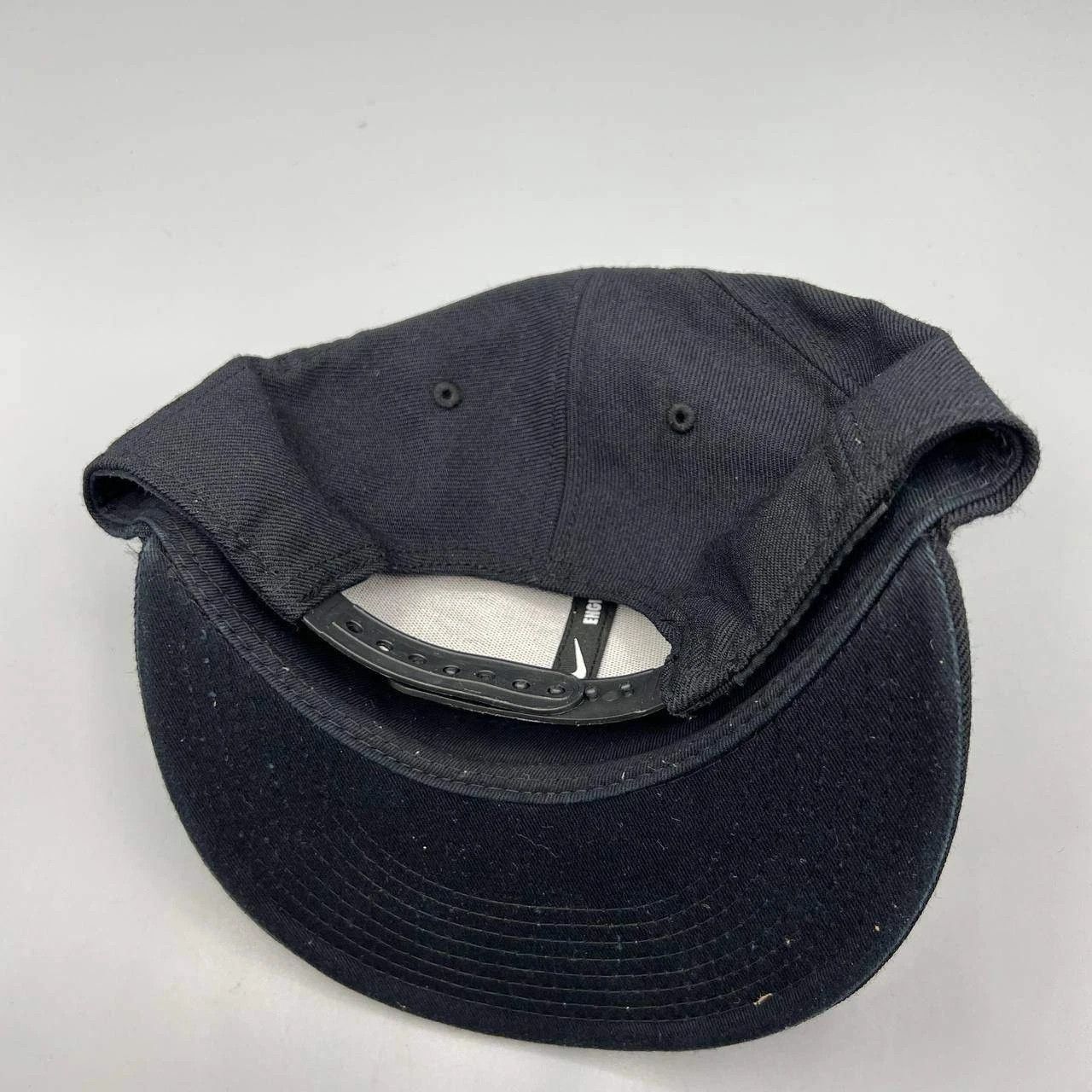 Nike Nike True Swoosh Hat Men Black Embroidered Snap Back Cap Size ONE SIZE - 4 Thumbnail