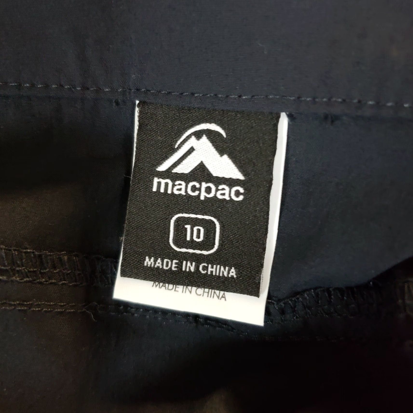 Vintage Macpac Women Skirt 10 Solid Black Pockets Nylon Blend Short A-Line Zip Spring Summer Womens Size 32" / US 10 / IT 46 - 3 Thumbnail